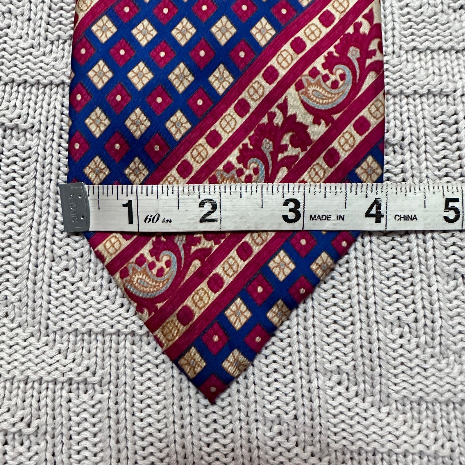 Vintage Vintage red and navy paisley patterned men's tie Size ONE SIZE - 5 Thumbnail