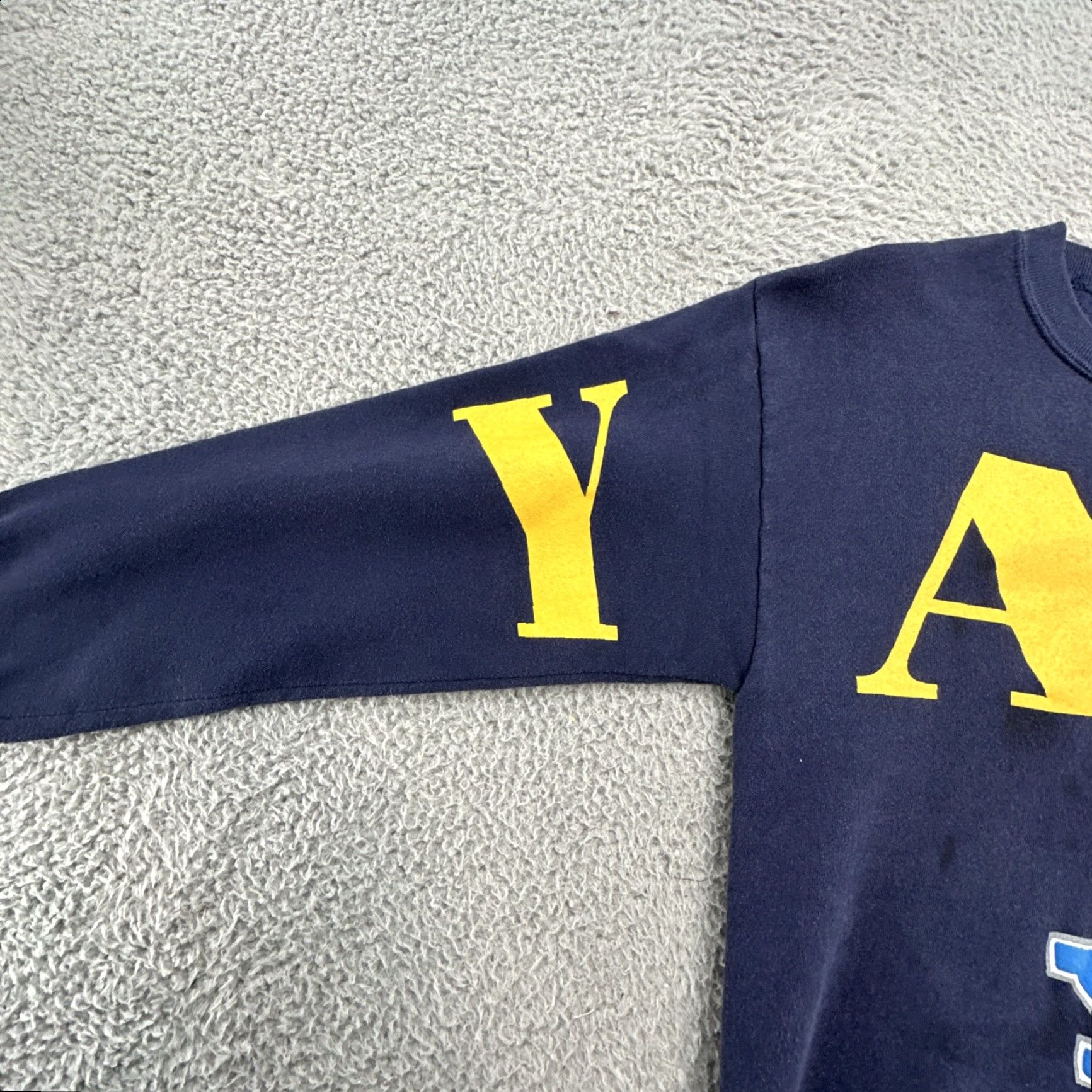 Fruit Of The Loom VINTAGE Yale Bulldogs Crewneck Sweatshirt Sz Medium Navy Blue Made In USA Size US XL / EU 56 / 4 - 3 Thumbnail