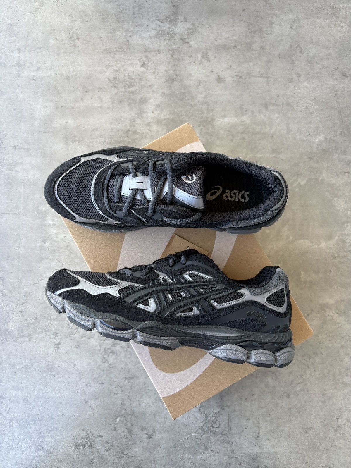 Asics Asics Gel-NYC Grey Balck Size US 9.5 / EU 42-43 - 2 Thumbnail