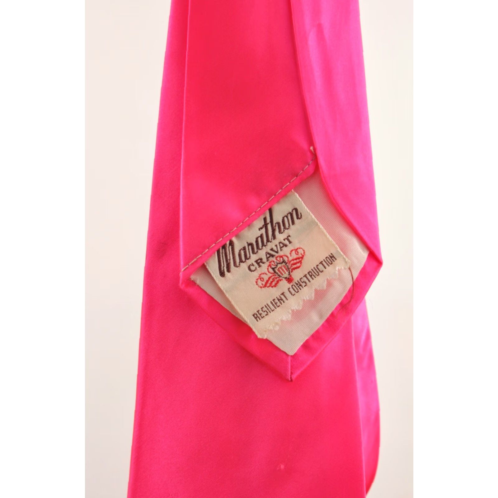 Vintage VTG 1940s Hand Painted Neon Pink & Green Leaf Necktie - Men’s Tie, 40s, Vintage, 49" Length, 4.25" Width, Original Condition Size ONE SIZE - 3 Thumbnail