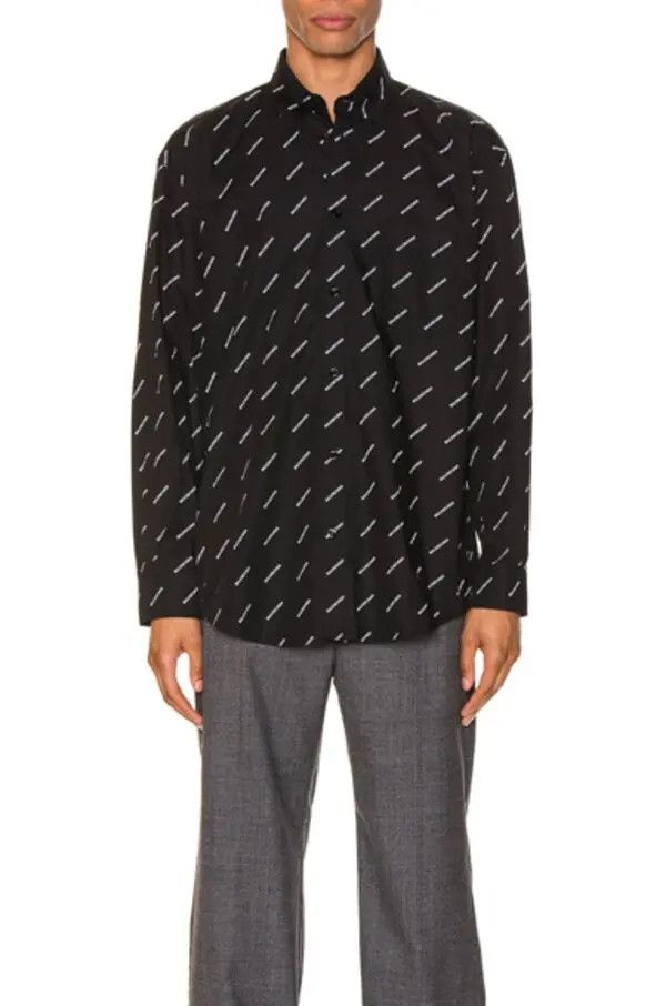 Balenciaga o1la1rc1a1124 Normal Fit Allover Logo Shirt in Black/White Size US S / EU 44-46 / 1 - 7 Thumbnail