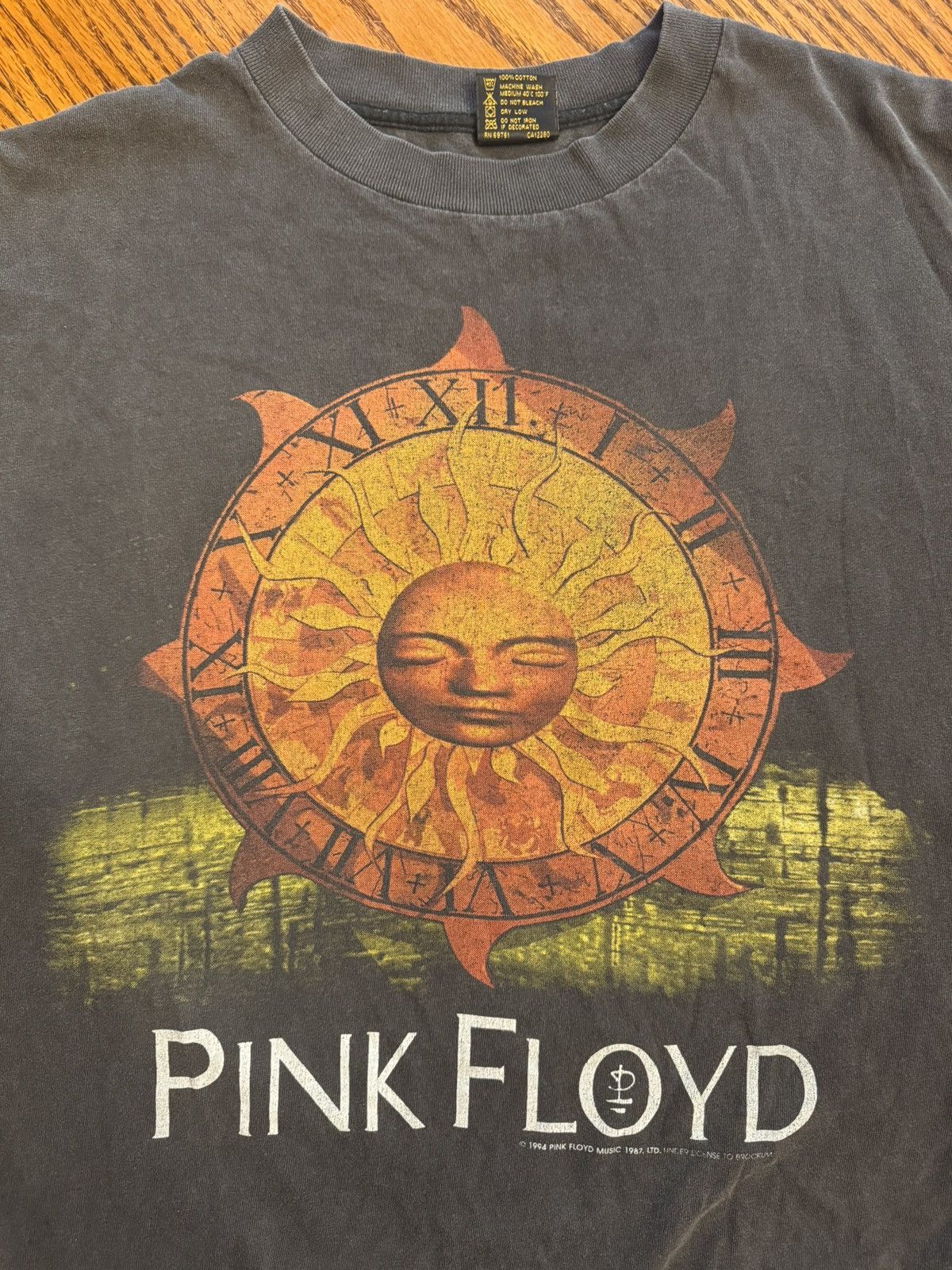 Brockum Pink Floyd sun dial t-shirt | Grailed
