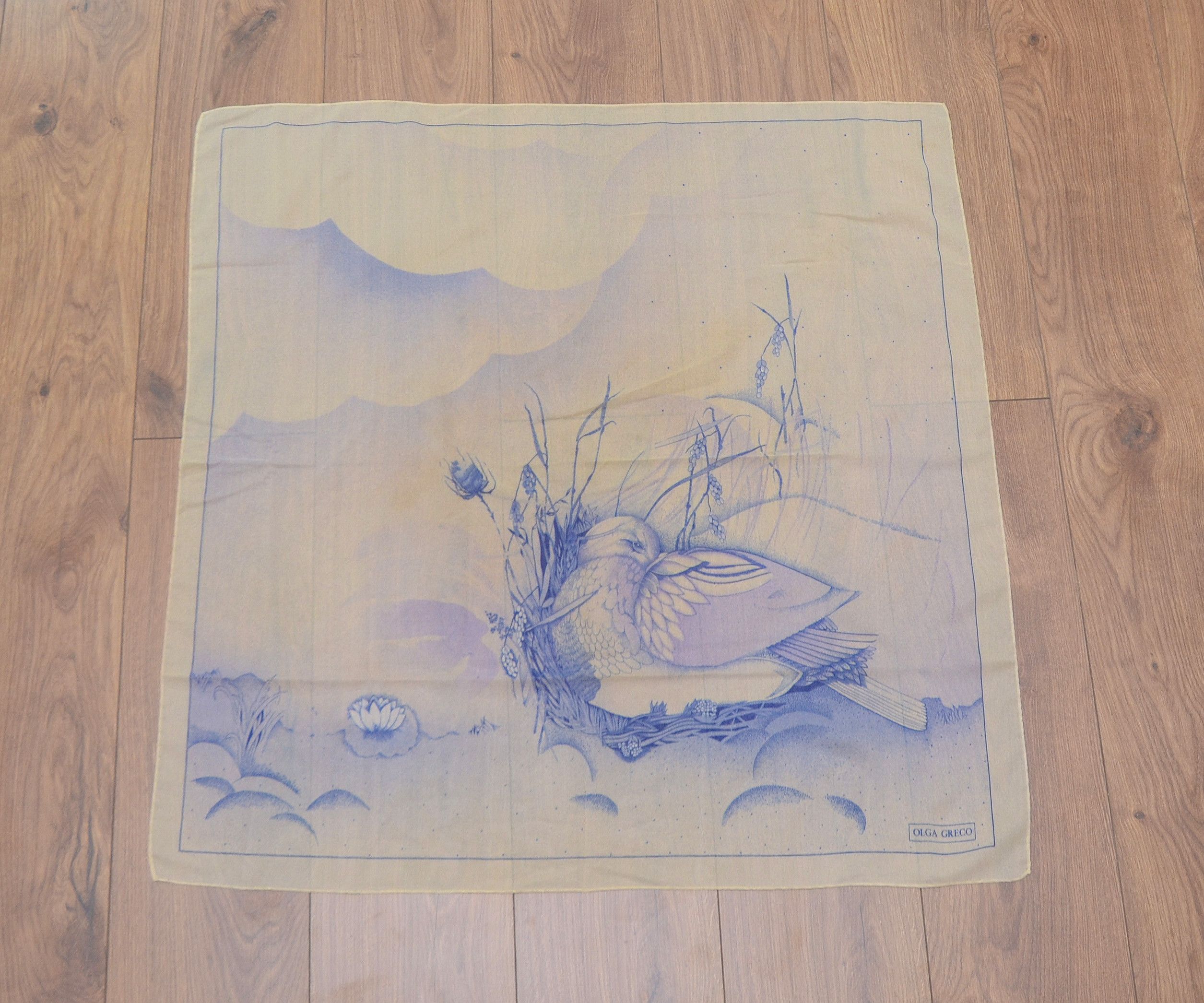 Designer × Vintage Vintage signed Olga Greco Silk scarf Design duck nature Size ONE SIZE - 1 Thumbnail