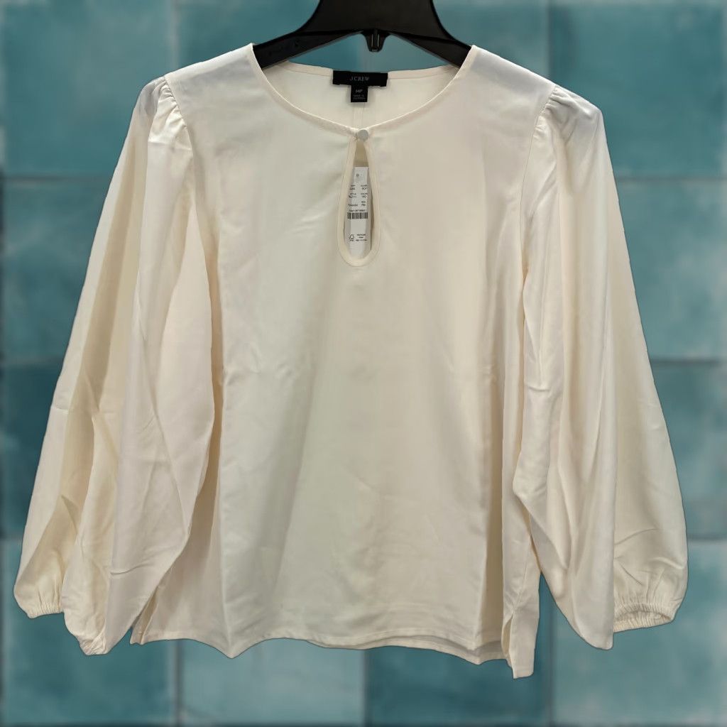 J.Crew **J.Crew Ivory Women's Petite Puff Sleeve Satin Crepe Top** User: J.Crew Ivory Women's Petite Puff Sleeve Satin Crepe Top Size M / US 6-8 / IT 42-44 - 1 Thumbnail