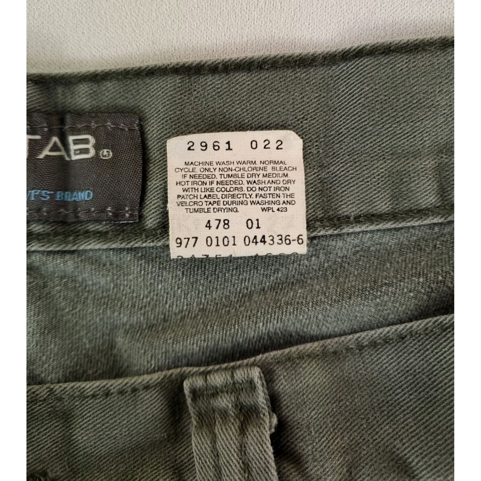 Levi's VINTAGE Levi's Shorts Cargo Silvertab VTG Y2K Green 10 Inch Inseam Mens 40 Size US 40 / EU 56 - 4 Thumbnail
