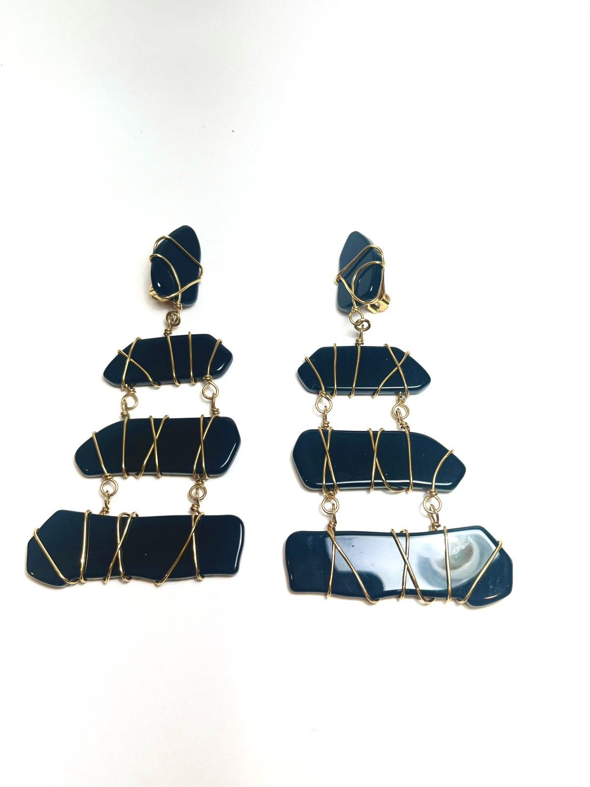 Tom Ford Tom Ford Wired Plexiglass Chandelier Earrings In Black Gold Size ONE SIZE - 7 Thumbnail