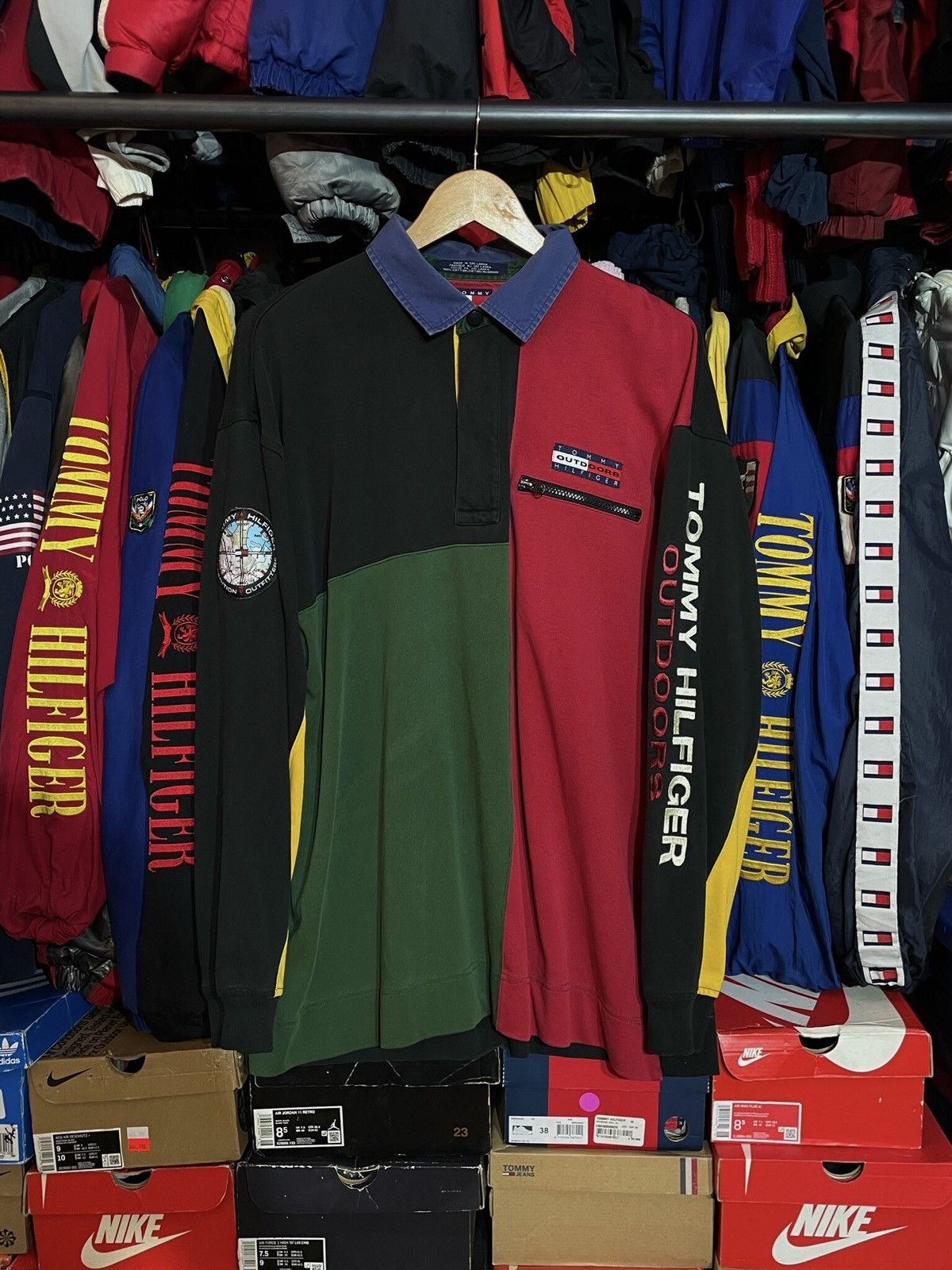 Tommy Hilfiger × Vintage Polo T-shirt Tommy Hilfiger Outdoors 90’s Vintage Size US L / EU 52-54 / 3 - 1 Thumbnail