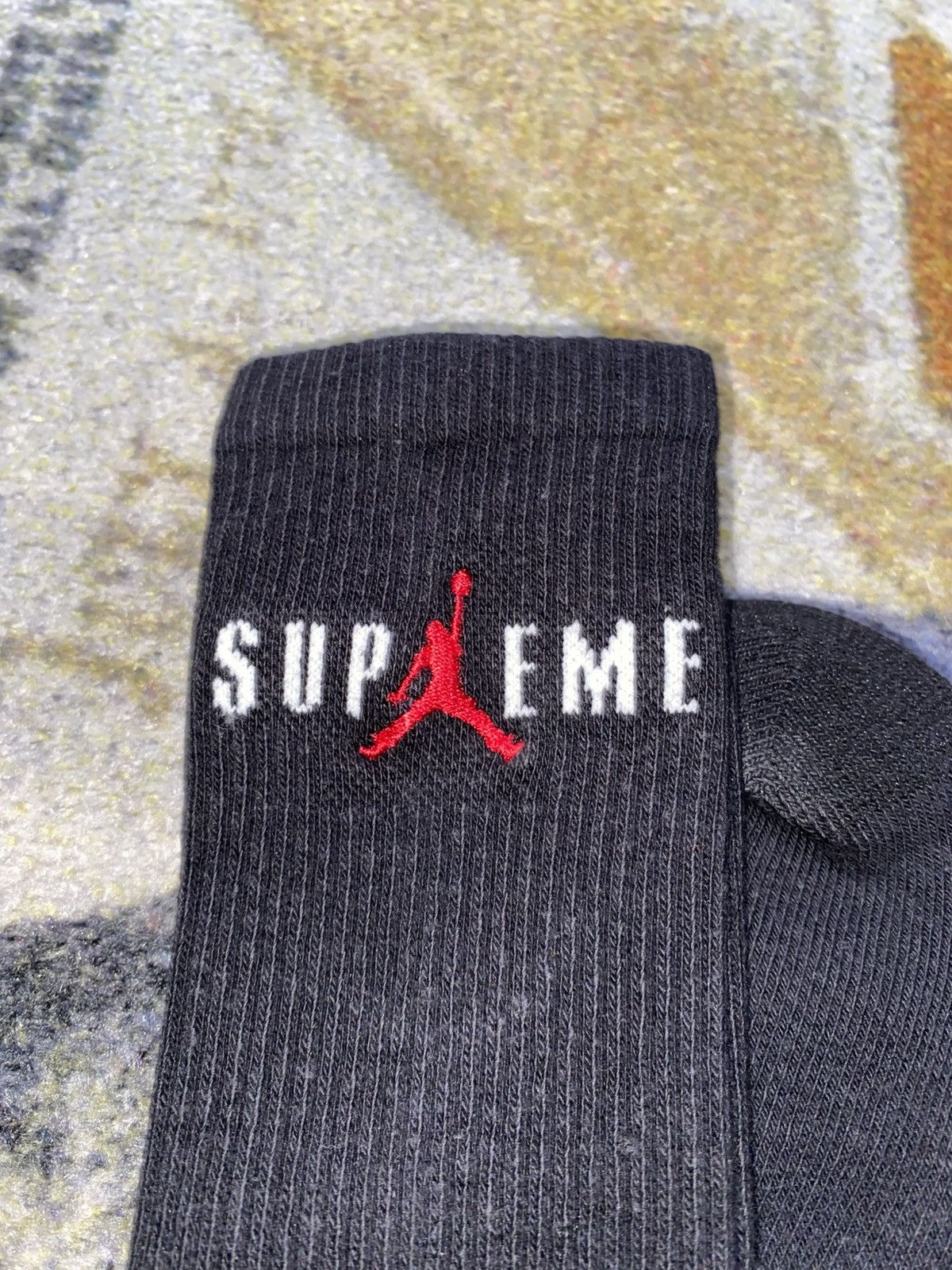 Jordan Brand Supreme x Jordan Cushioned Crew Socks (8-12 Mens) Size ONE SIZE - 2 Thumbnail