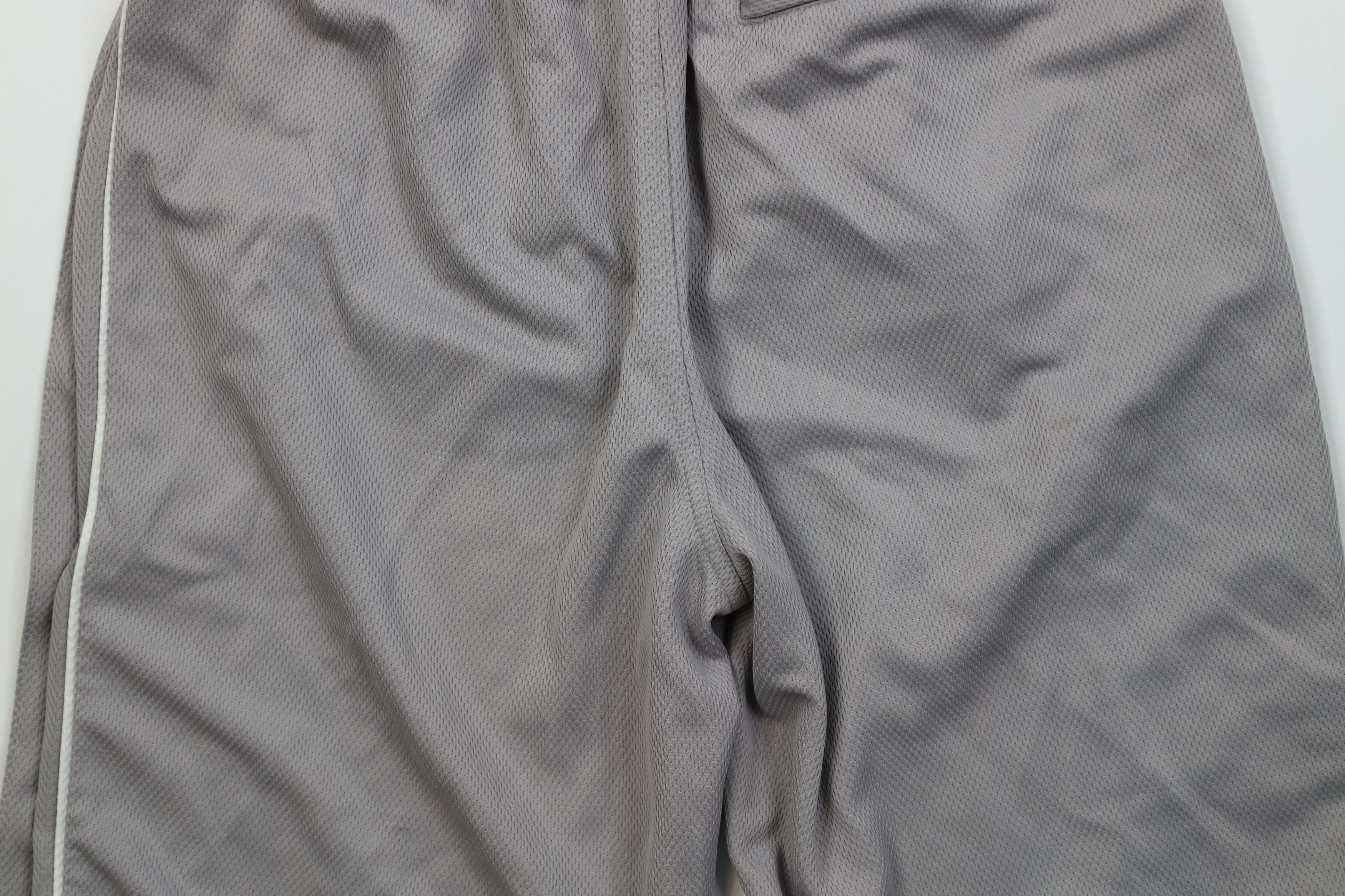 Starter Vintage 90s Starter University of Kentucky Tearaway Shorts Size US 34 / EU 50 - 13 Thumbnail