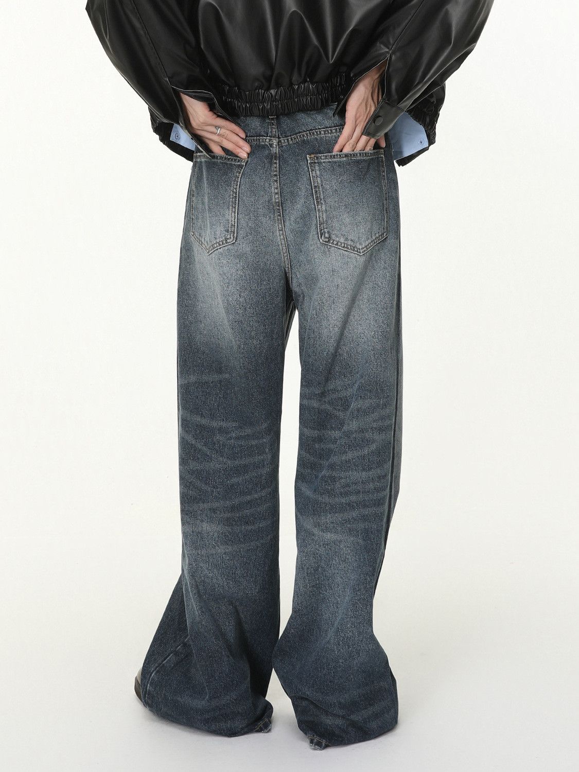 Jean Men's Washed Straight-Leg Jeans with Whiskering Size US 32 / EU 48 - 5 Thumbnail