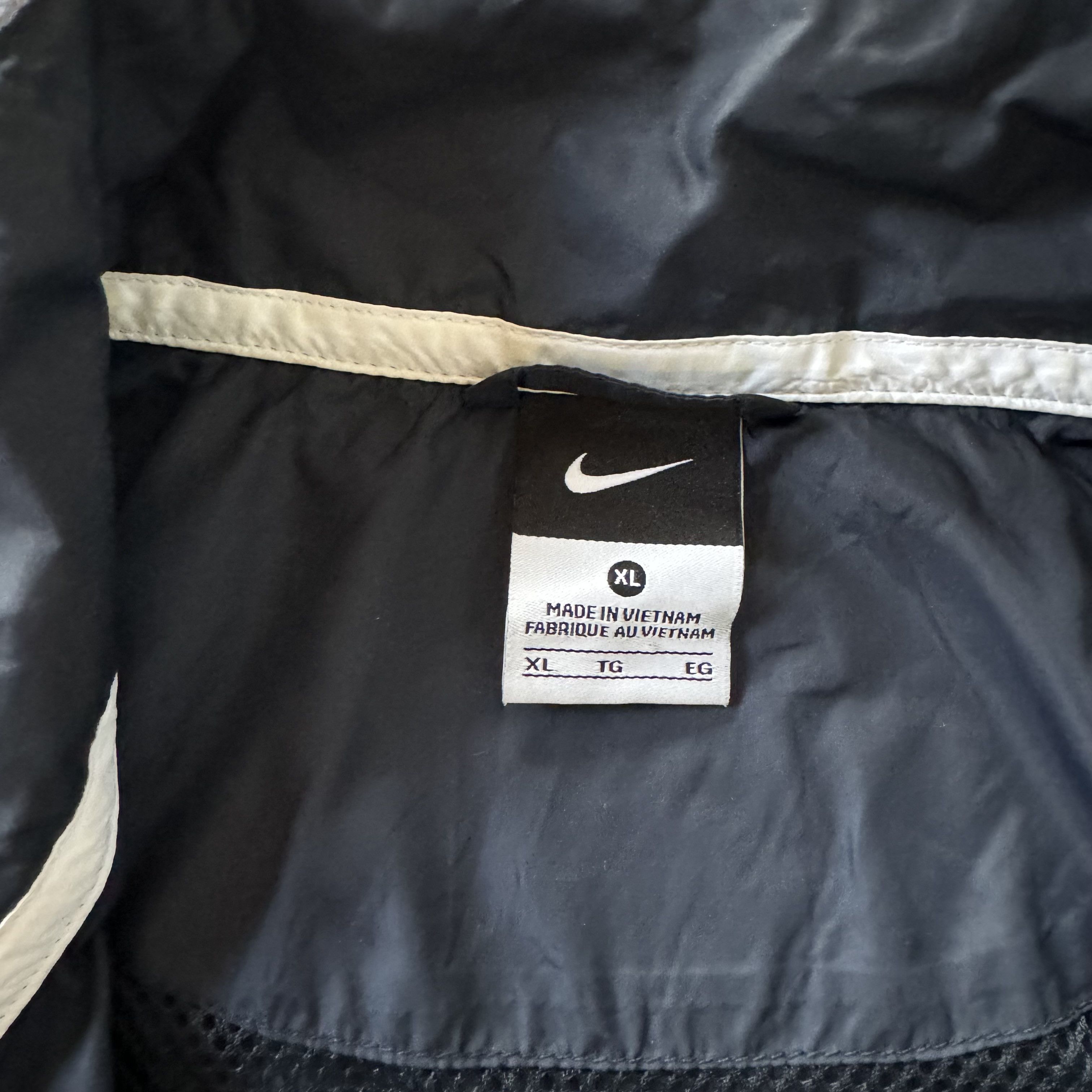 Nike NIKE VINTAGE NYLON ZIP WINDBREAKER DRILL JACKET Size US XL / EU 56 / 4 - 5 Thumbnail