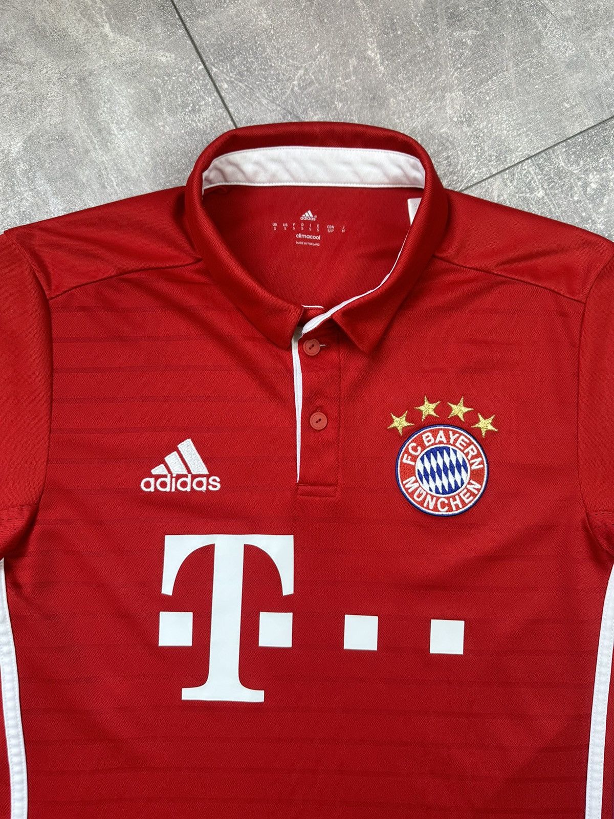 Vintage Adidas FC Bayern Home Soccer Jersey Size US S / EU 44-46 / 1 - 5 Thumbnail