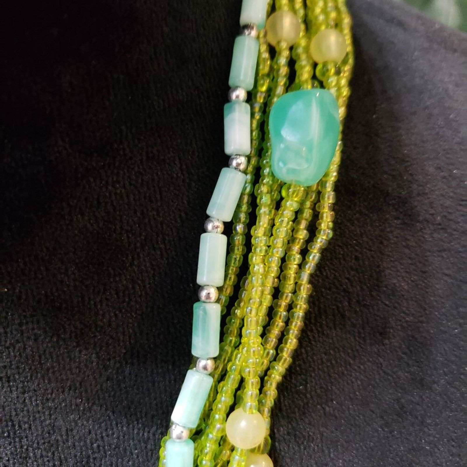 The Unbranded Brand Womens Fashion Green and Blue Seed Beaded Necklace Jewelry Size ONE SIZE - 4 Thumbnail
