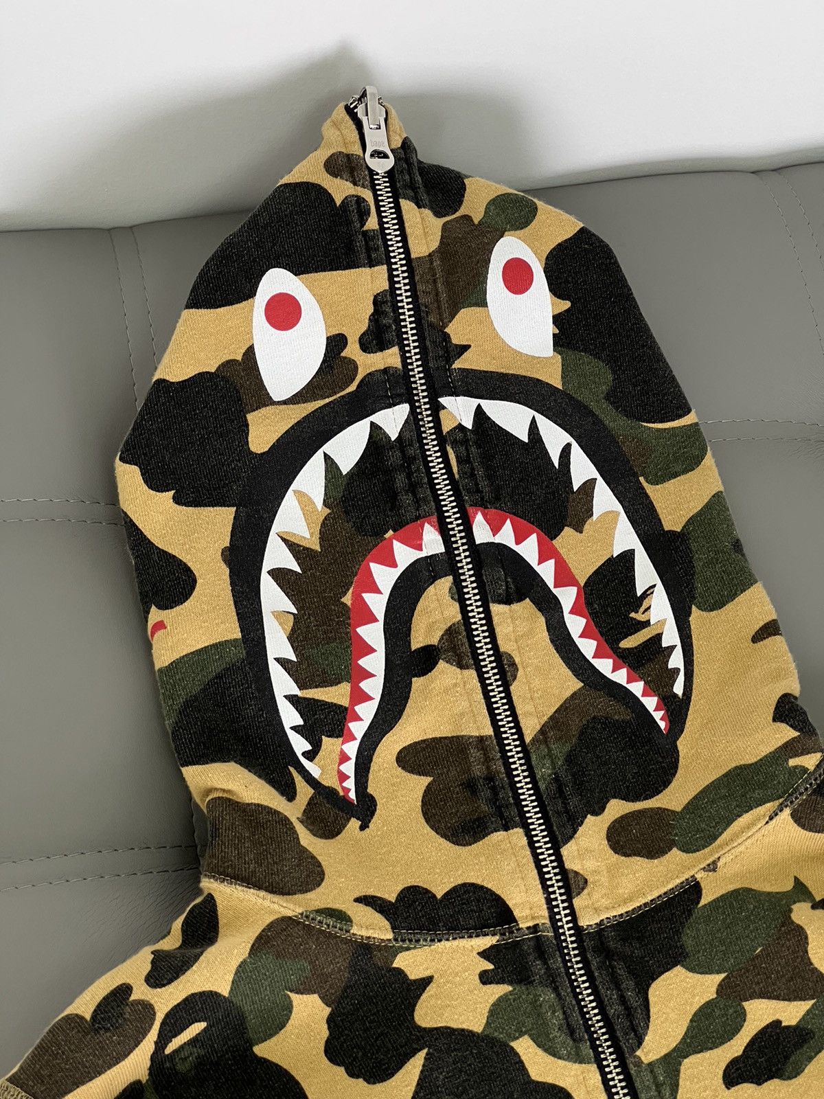 Bape Reversible camouflage with black Bape Shark print hoodie Size US S / EU 44-46 / 1 - 9 Thumbnail