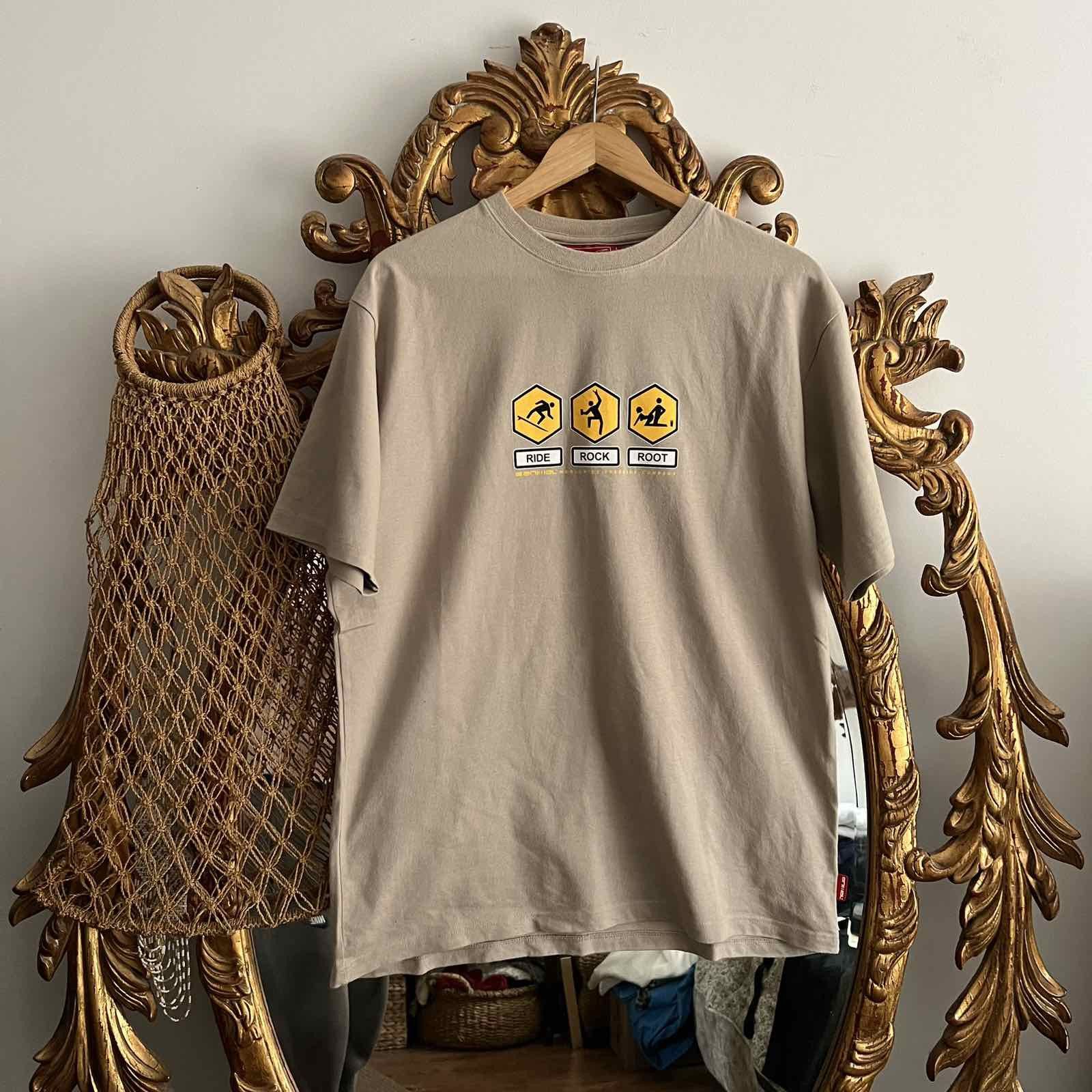 Vintage Vintage 90S ANIMAL SKATE Big Logo Tee Streetwear 90s Style Size US L / EU 52-54 / 3 - 1 Thumbnail