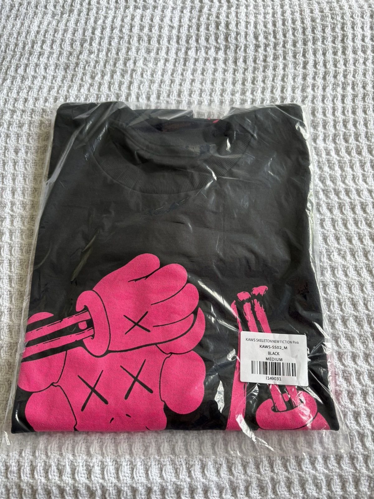 Kaws KAWS Skeleton New Fiction Bone T-Shirt 'Black' Size US M / EU 48-50 / 2 - 2 Thumbnail