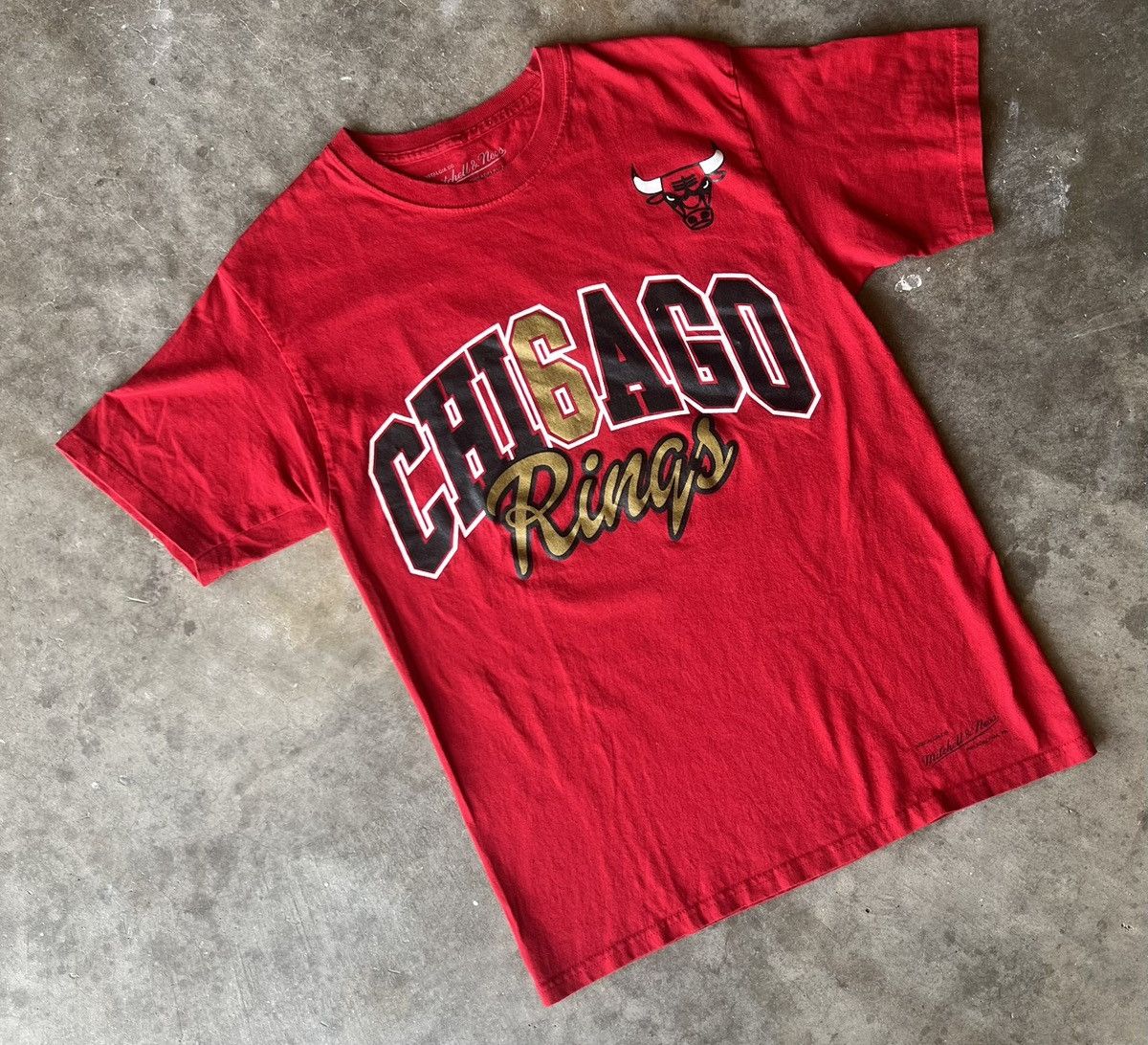 Mitchell & Ness × Vintage Chicago Bulls x Mitchell & Ness T Shirt Size Medium Size US M / EU 48-50 / 2 - 1 Thumbnail