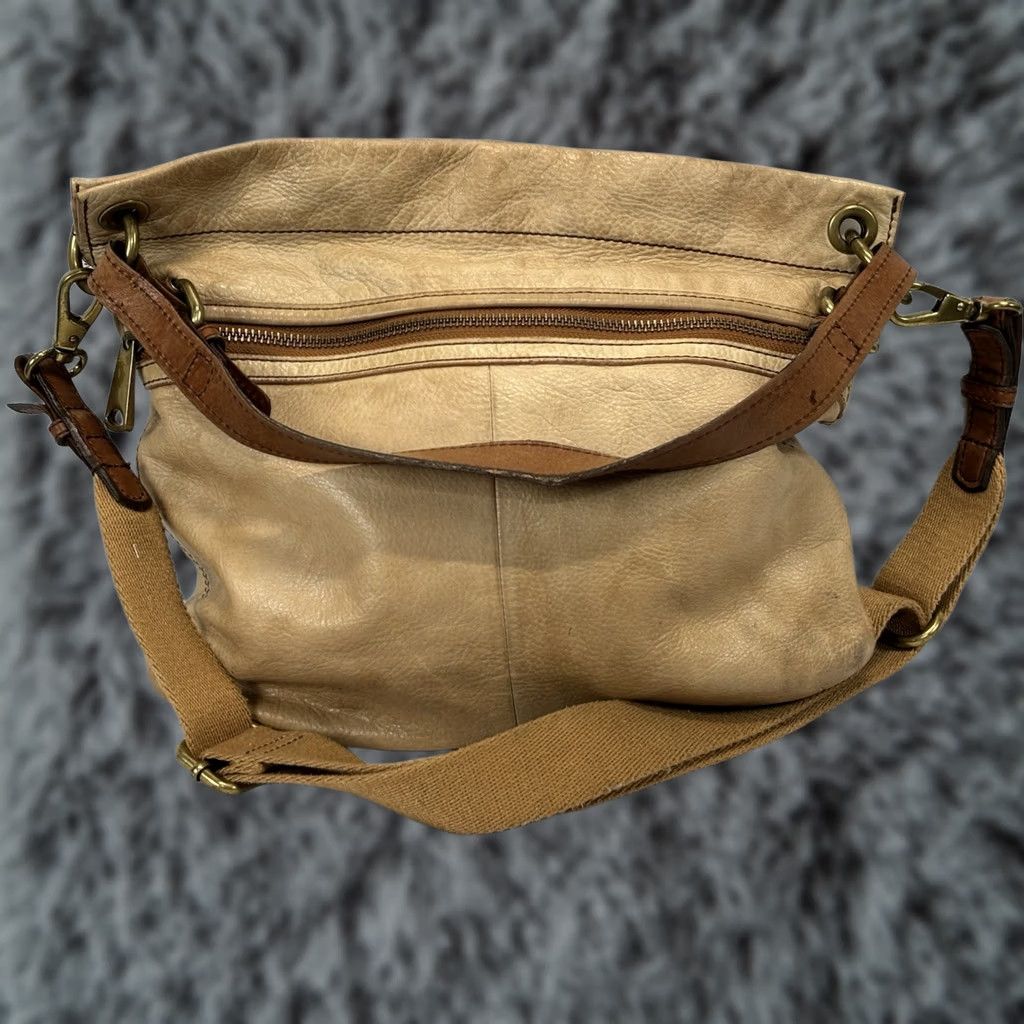 Fossil Fossil Explorer Leather Hobo Shoulder Crossbody Satchel Bag Purse Tan Camel Size ONE SIZE - 1 Thumbnail