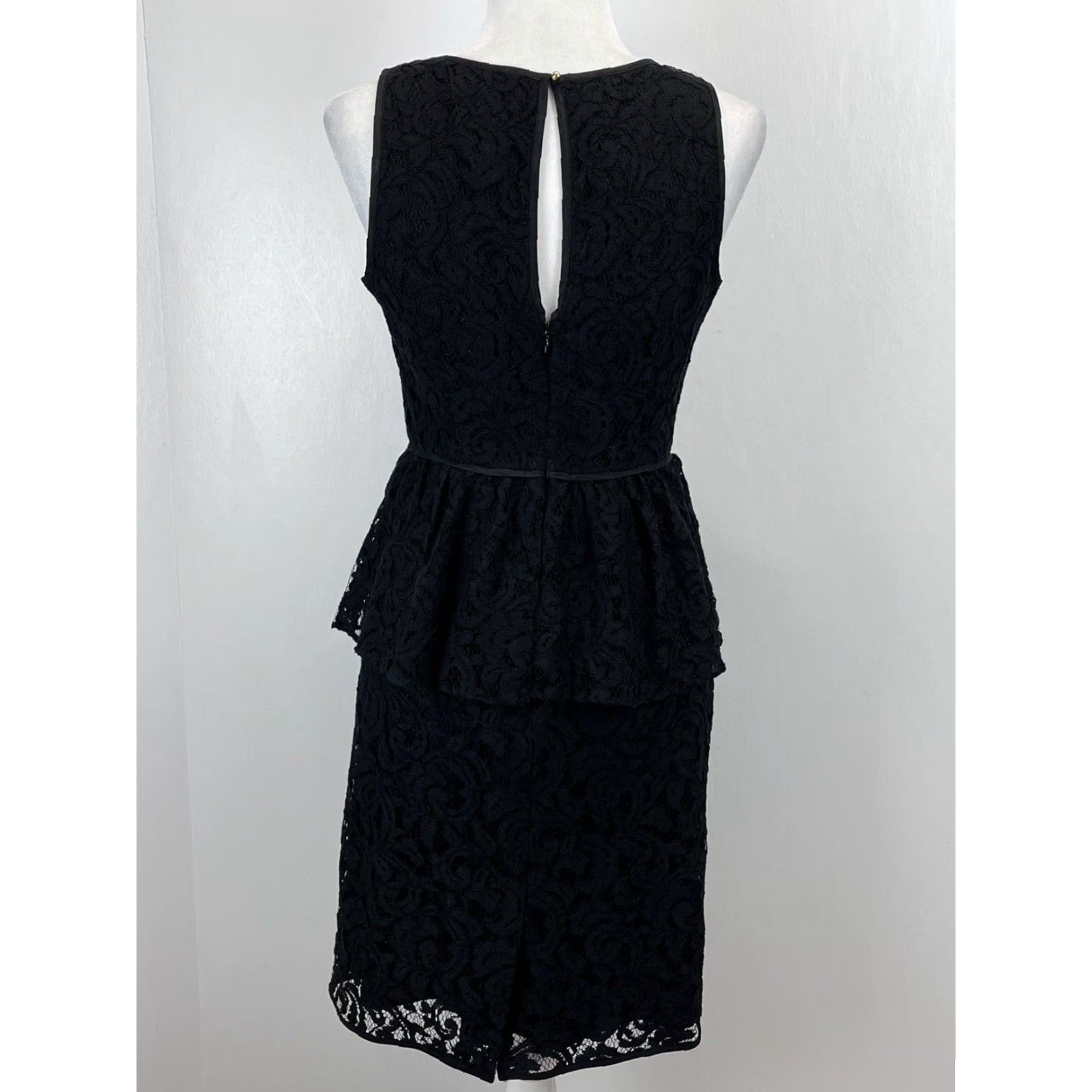 Banana Republic VINTAGE Banana Republic Black Lace Peplum Waist Sleeveless Dress Women's 4 Knee Length Size S / US 4 / IT 40 - 3 Thumbnail