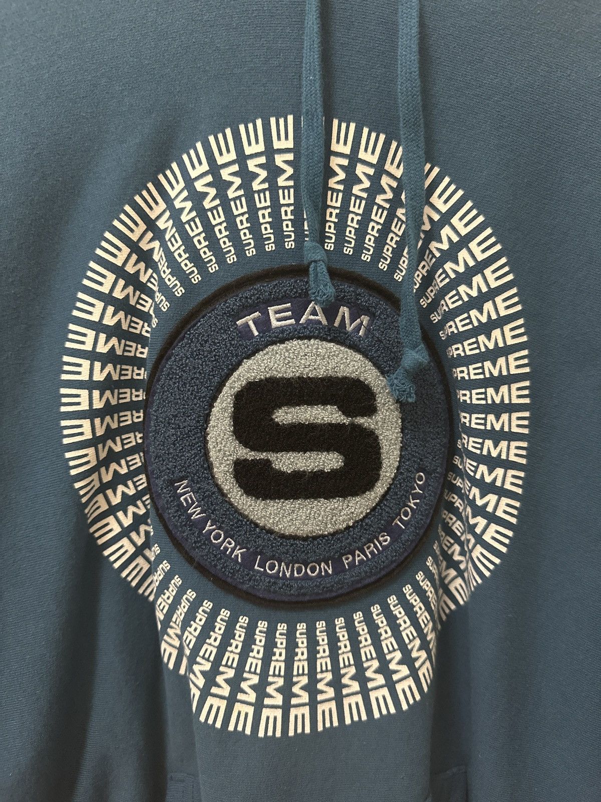 Supreme Supreme Hoodie Size US L / EU 52-54 / 3 - 3 Thumbnail