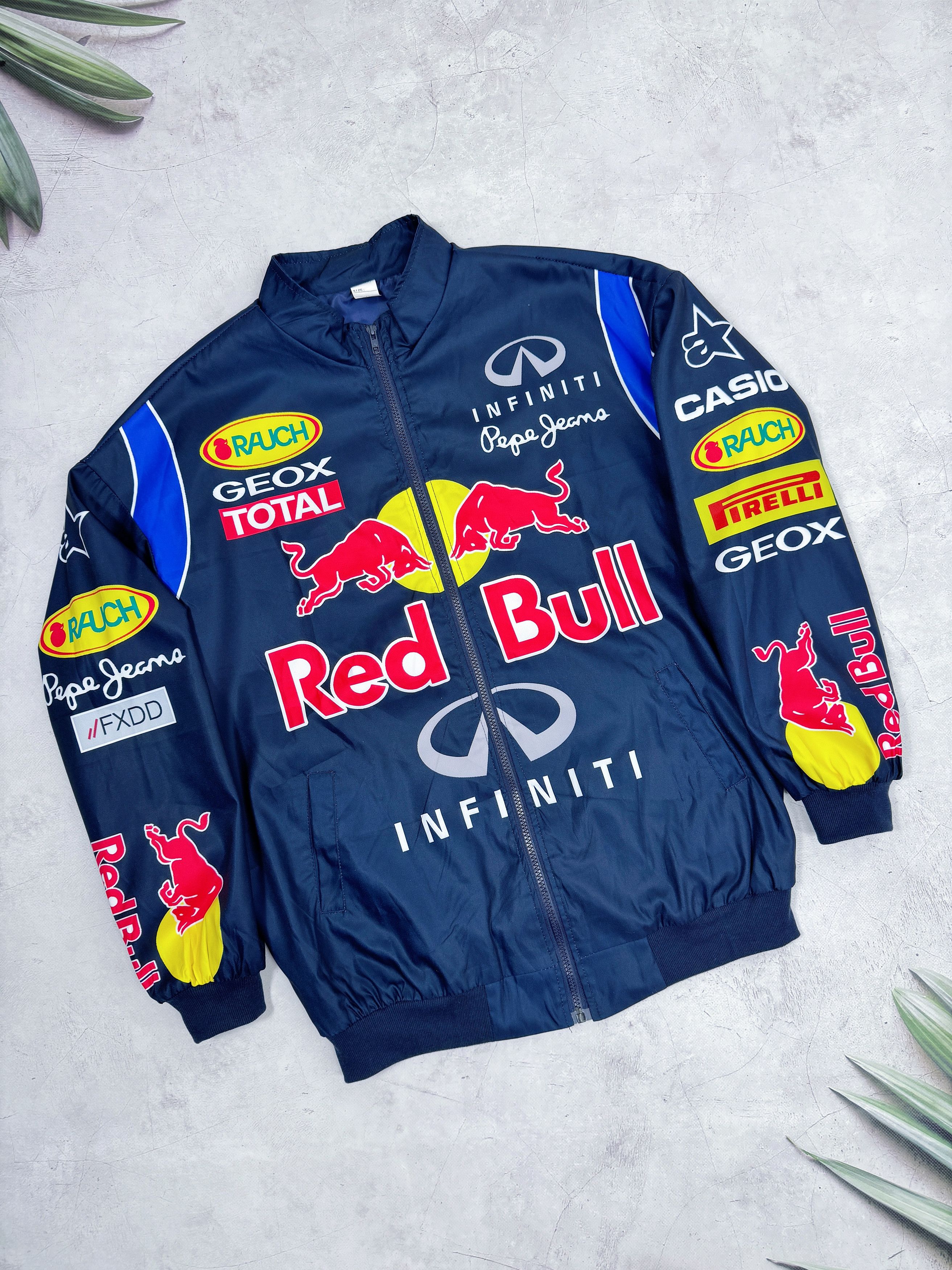 Formula 1 Red Bull F1 Team Light Jacket Racing Infiniti Pirelli Size US M / EU 48-50 / 2 - 6 Thumbnail