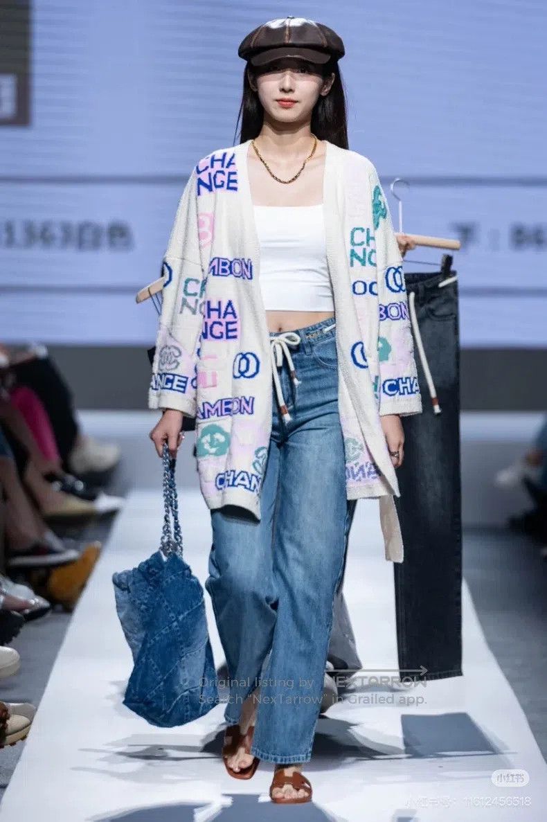 Chanel Chanel 23p colour logo bathrobe coat Size XS / US 0-2 / IT 36-38 - 2 Thumbnail