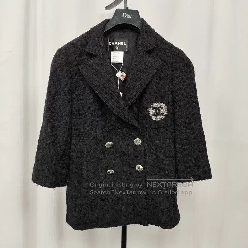 Chanel Chanel Embroidered badge jacket Size XXS / US 00 / IT 34 - 1 Thumbnail