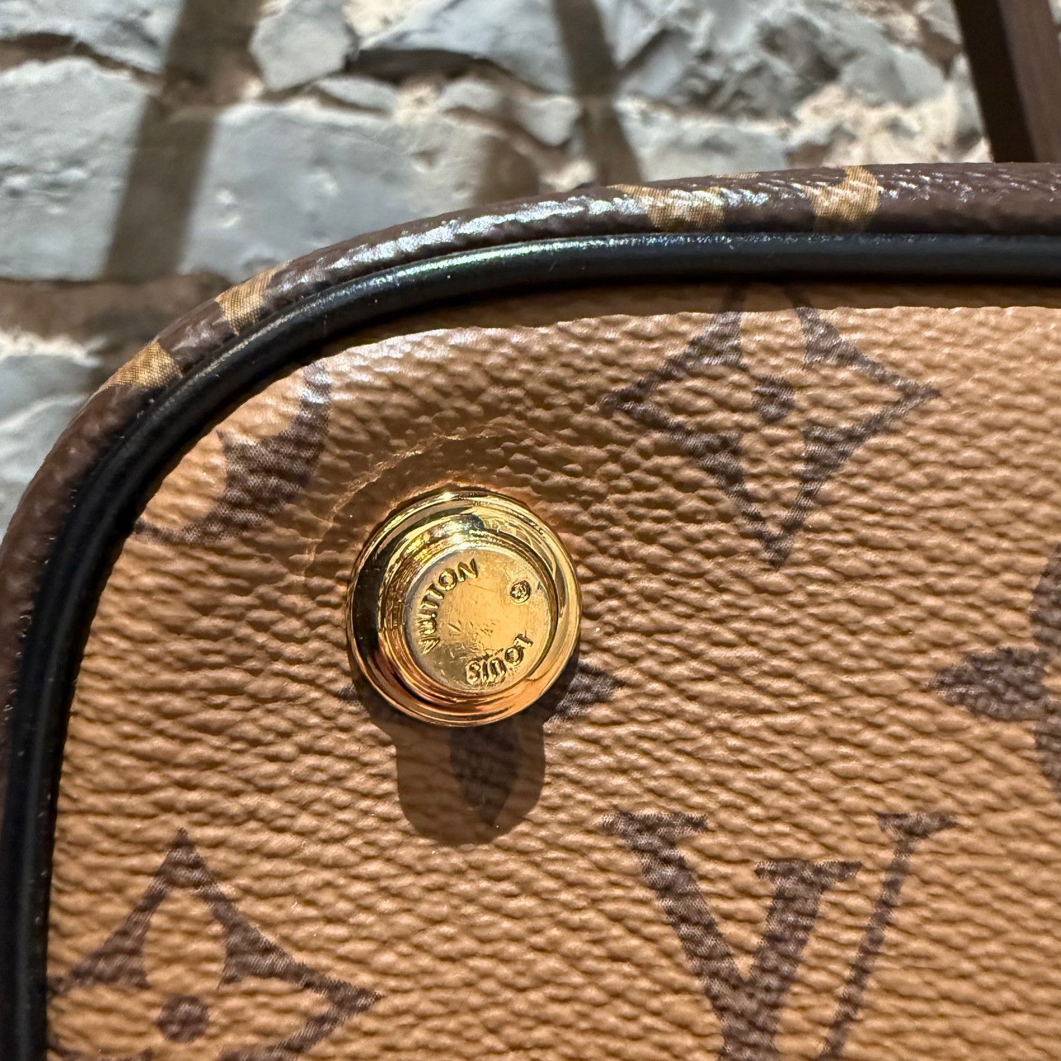 Louis Vuitton Louis Vuitton 2022 Vanity PM Monogram Reverse Chain Bag Size ONE SIZE - 10 Thumbnail