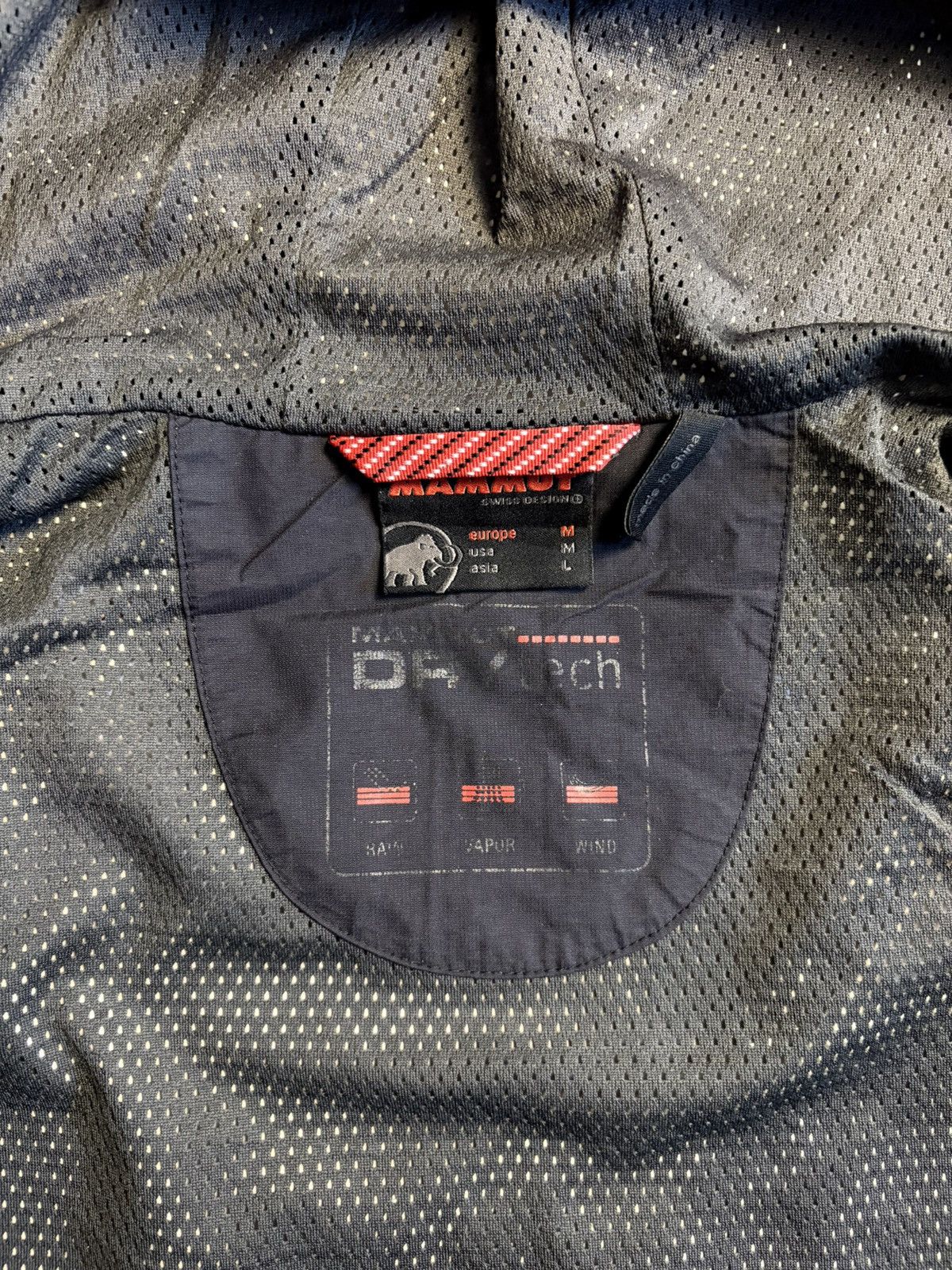 Mammut Mammut 2000s Tri-Colour DryTech Waterproof Jacket (M) Size US M / EU 48-50 / 2 - 8 Thumbnail