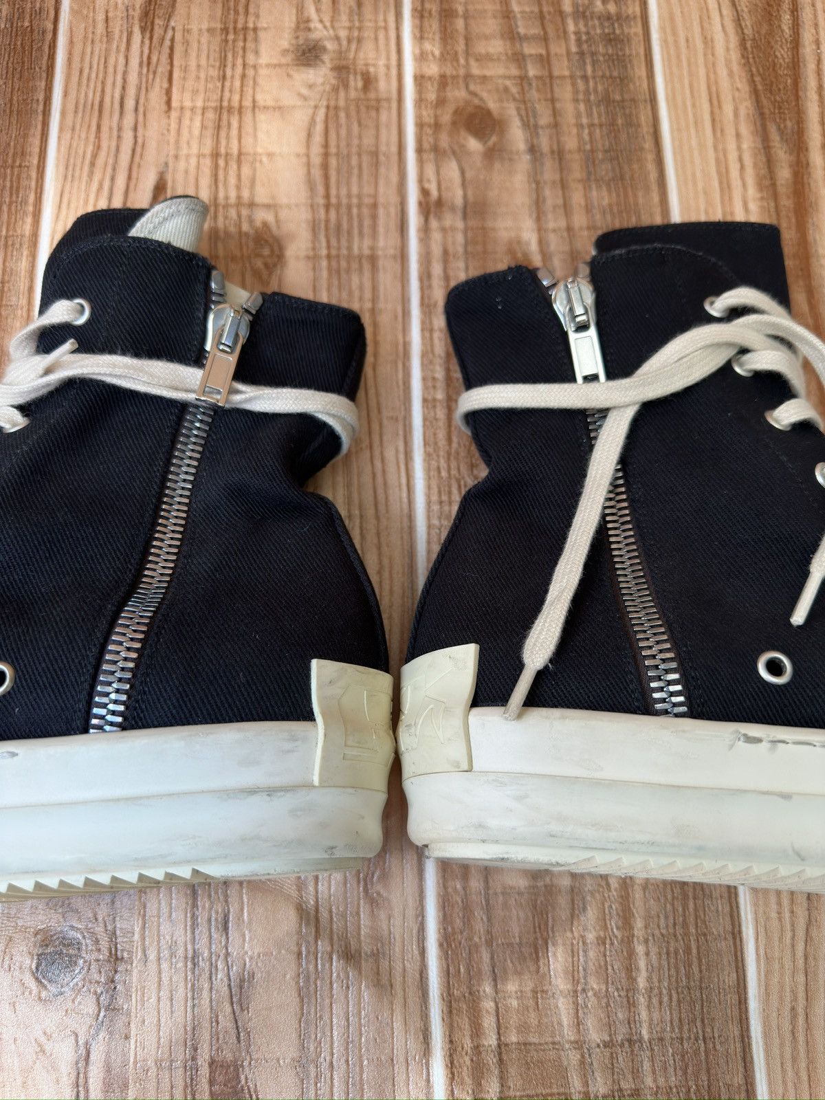 Rick Owens Rick Owens DRSHDW Black Cardboard Hightop Sneakers Size US 10.5 / EU 43-44 - 14 Thumbnail
