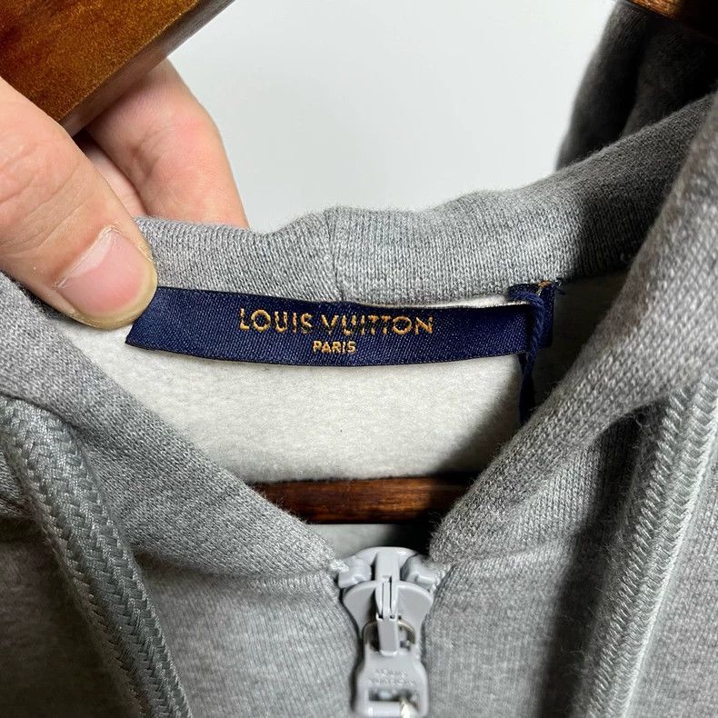 Louis Vuitton Louis Vuitton Neon embroidered logo jacket 2504-Nextarrow Size US S / EU 44-46 / 1 - 3 Thumbnail