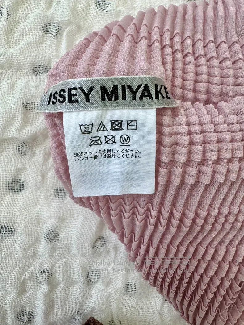 Issey Miyake Issey Miyake Pink Bubble Top Size M / US 6-8 / IT 42-44 - 4 Thumbnail