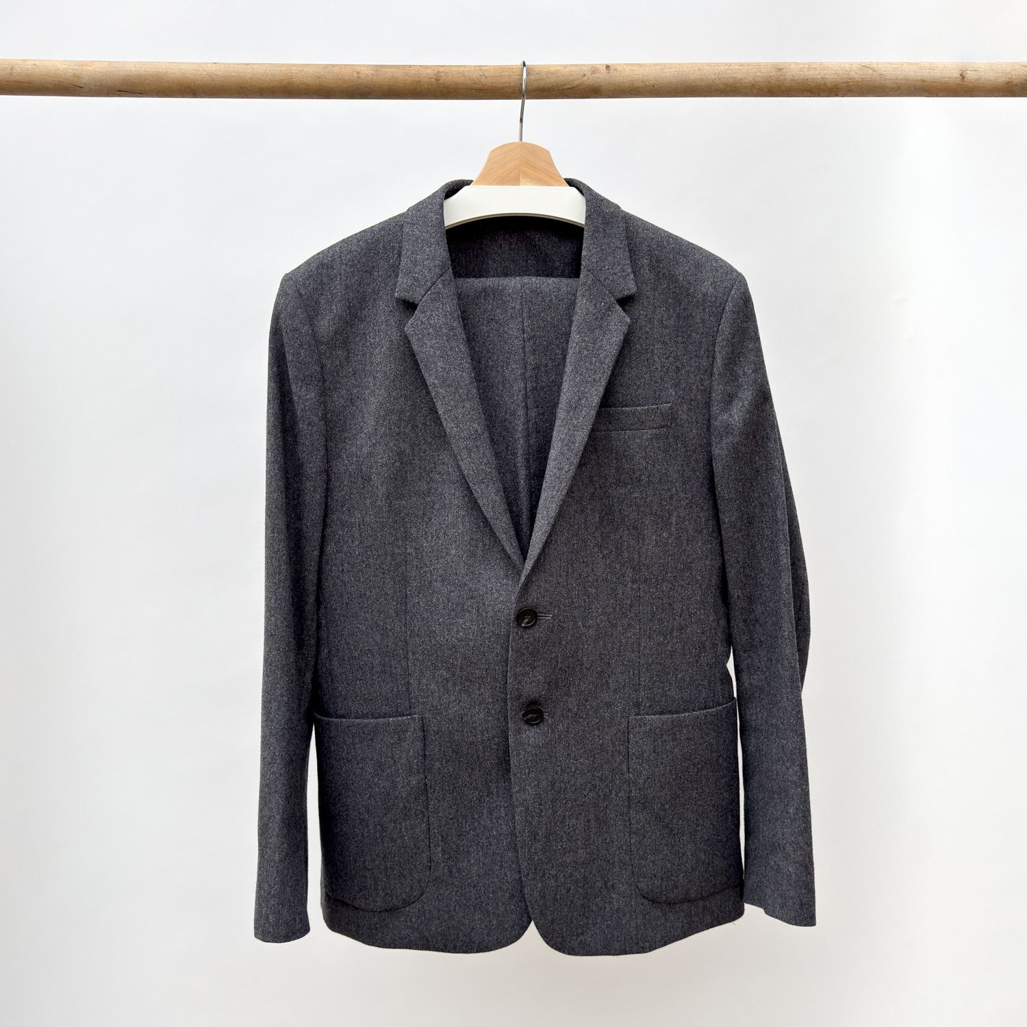 Cos Mens Flannel Suit, Charcoal Gray, 40R/34R Size 40R - 1 Thumbnail