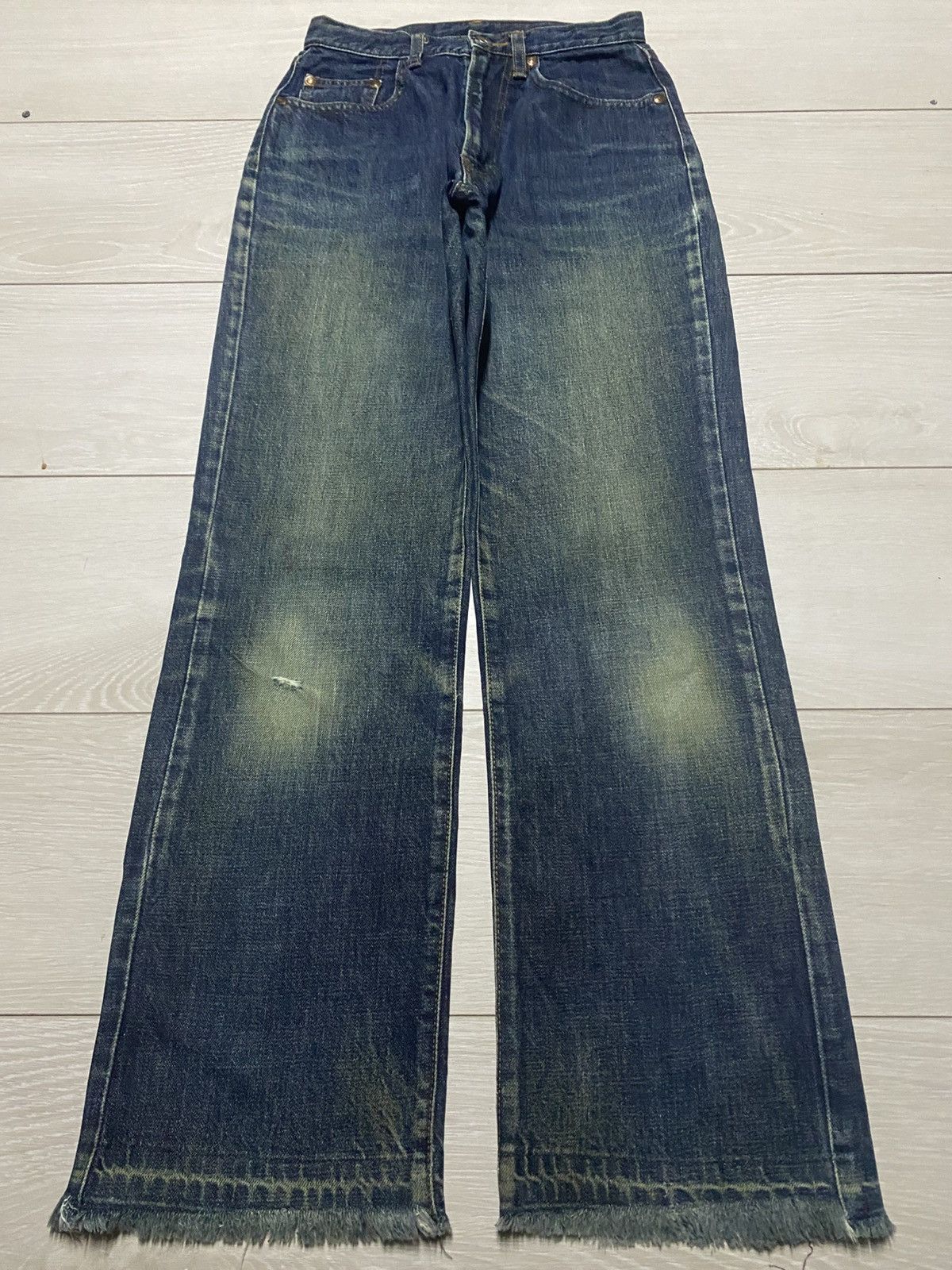 Japanese Brand Vintage Japanese Brand Mud Wash Frayer Baggy Jeans Size US 26 / EU 42 - 1 Thumbnail