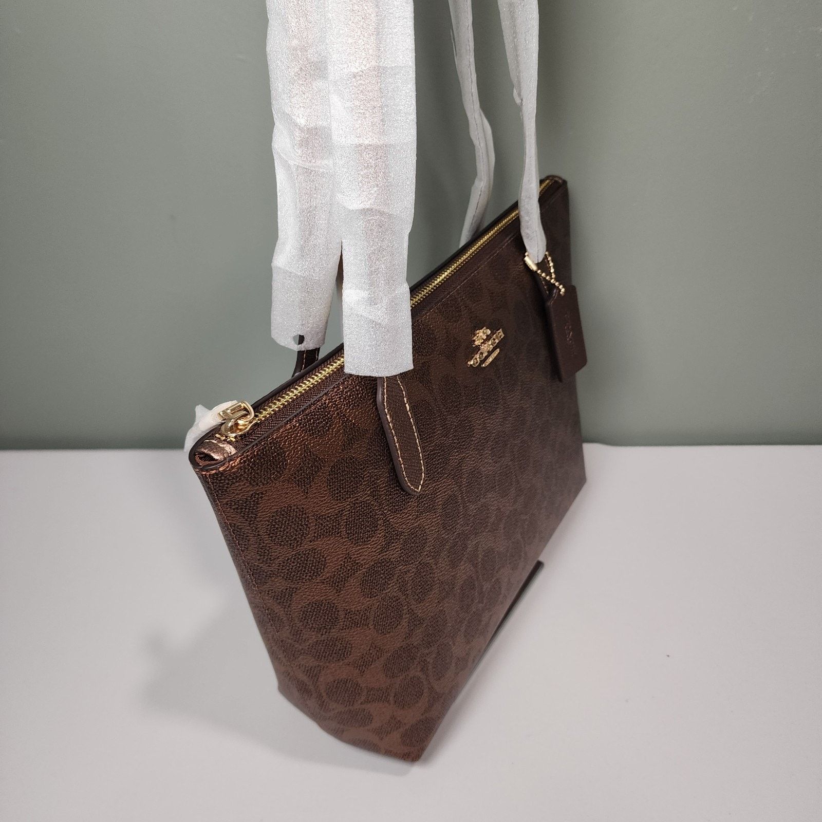 Coach NWT COACH CW396 FIONA ZIP TOTE SIGNATURE GOLD BROWN COPPER Size ONE SIZE - 2 Thumbnail