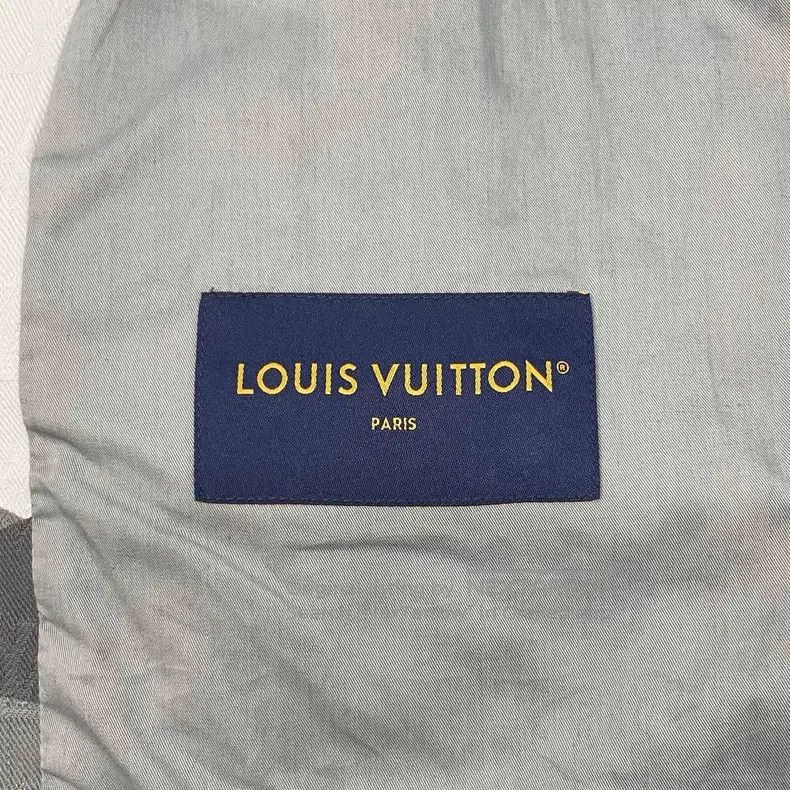 Louis Vuitton Louis Vuitton Geometric portrait collage denim jacket Size US S / EU 44-46 / 1 - 6 Thumbnail