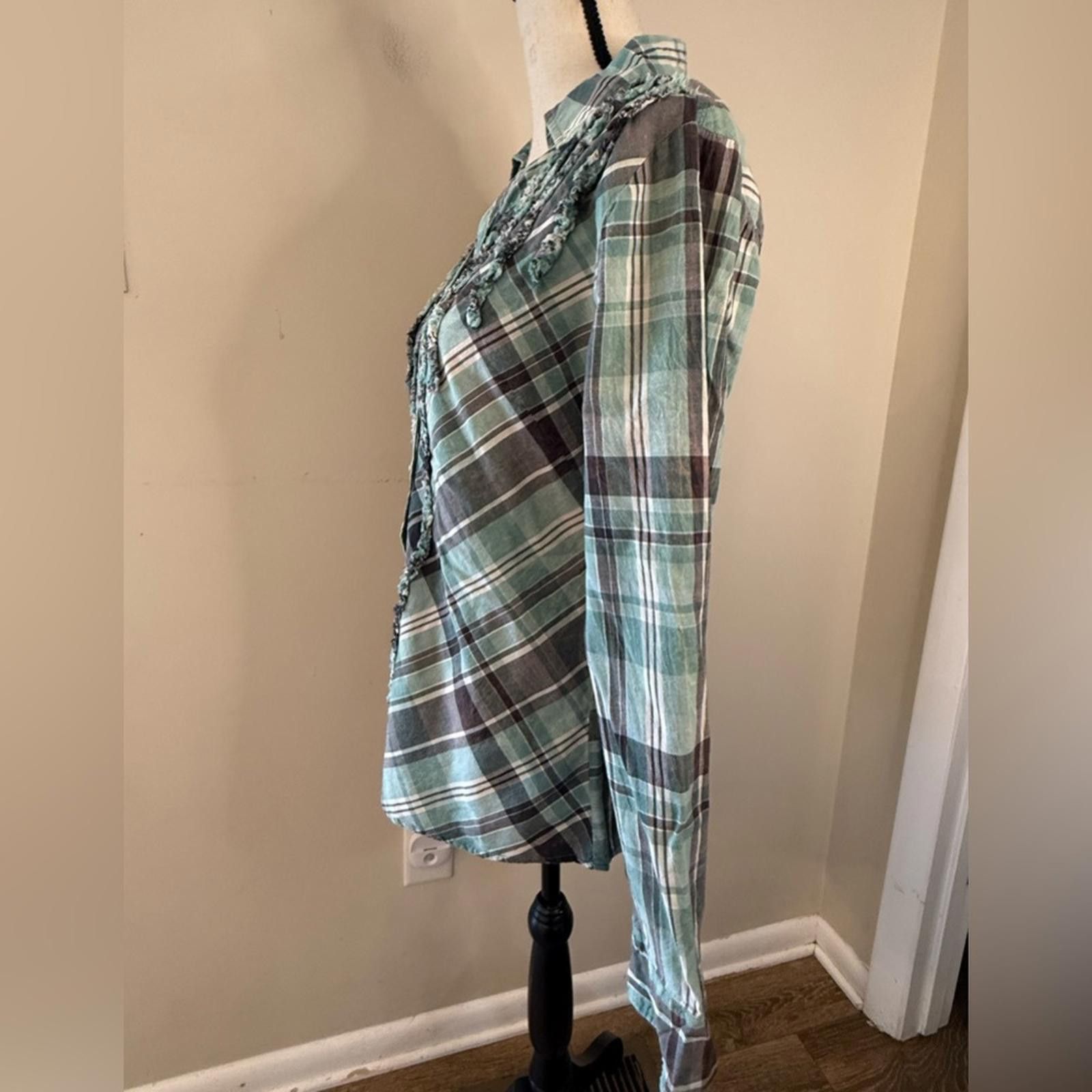 Other Overdrive western V neck ruffled button up shirt SZ LG Size L / US 10 / IT 46 - 4 Thumbnail