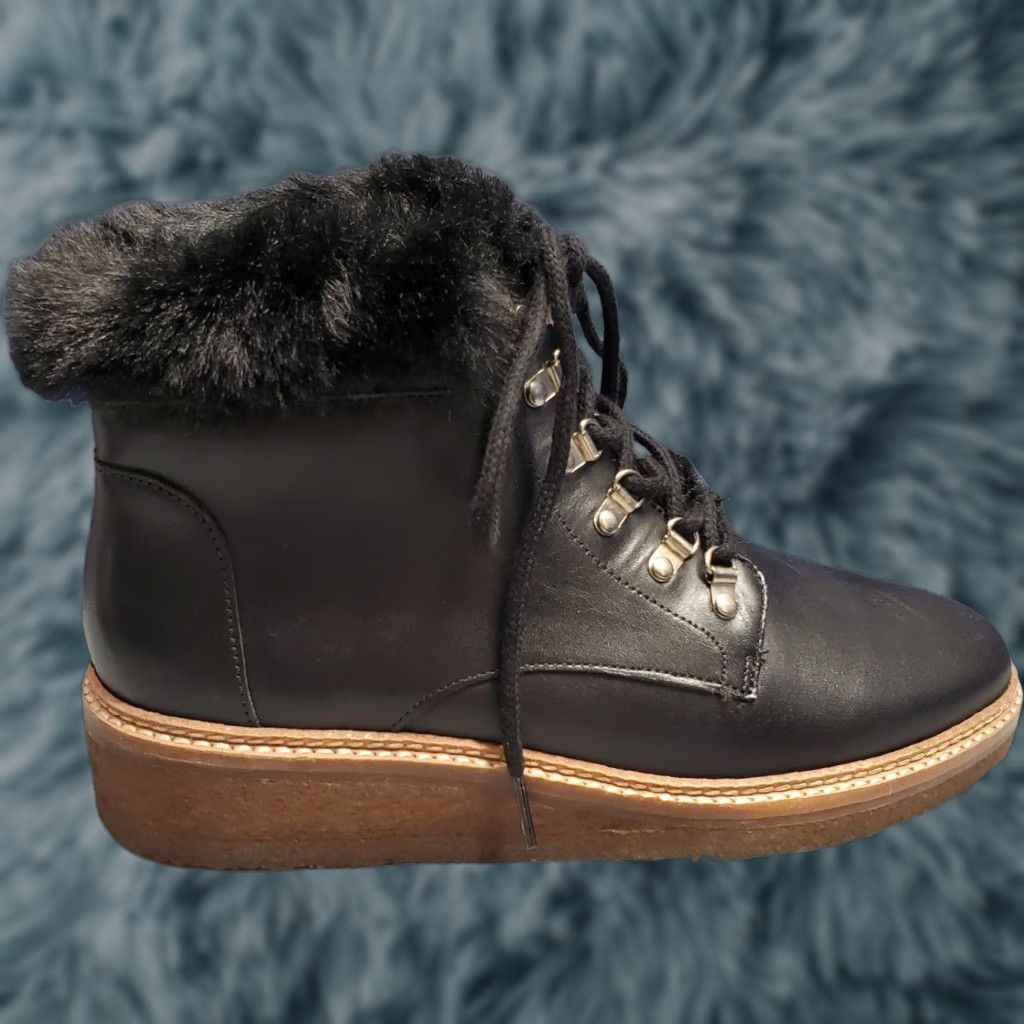 Vintage Botkier Winter Boots Womens Size 7.5 Black Leather Faux Fur Trim Gum Sole Lace Up Casual Fall Winter Shoes Mens? Size US 8 / IT 38 - 1 Thumbnail