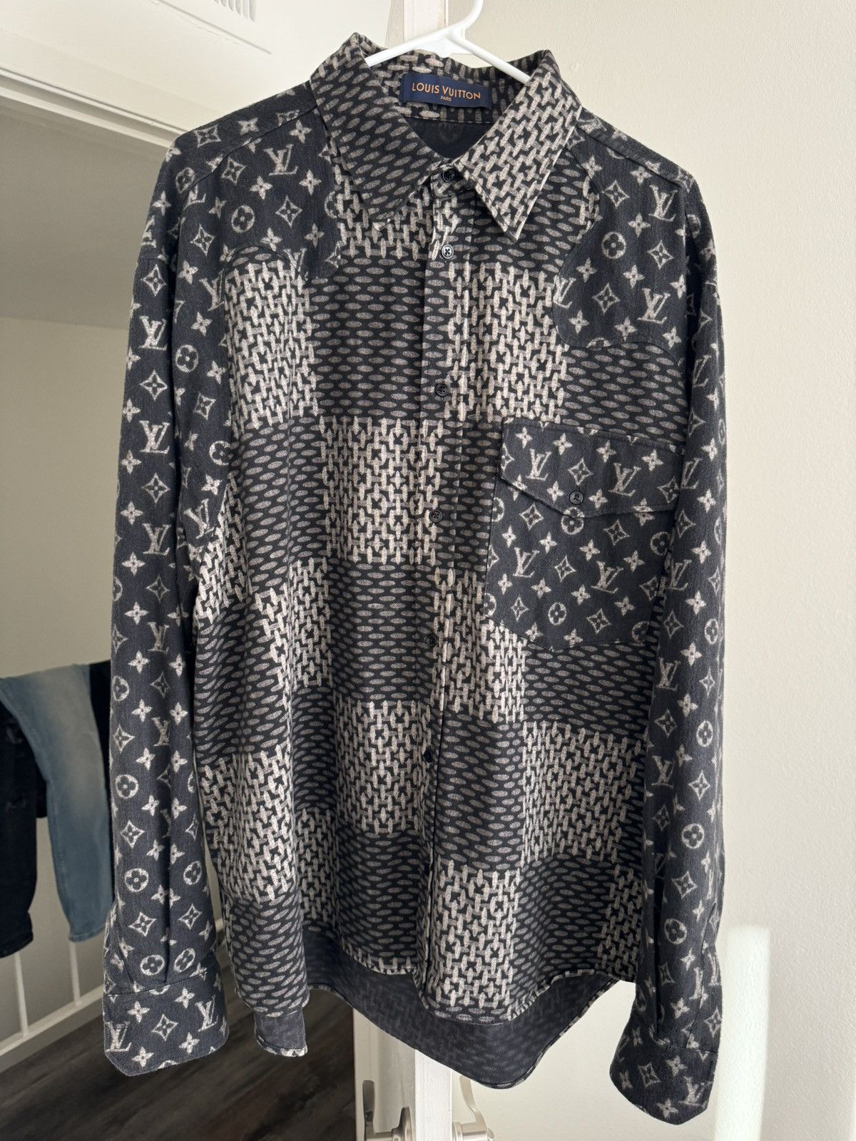Louis Vuitton Louis Vuitton X Nigo MNGM Waves Giant Damier Flannel Shirt Size US XXL / EU 58 / 5 - 1 Thumbnail