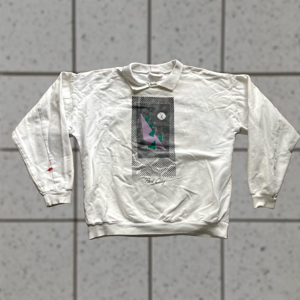 Vintage VINTAGE Park City Utah Sweatshirt L Large White Collared Ski 80s 90s Mens Curk Pullover Knit Solid Artworks Size US L / EU 52-54 / 3 - 1 Thumbnail