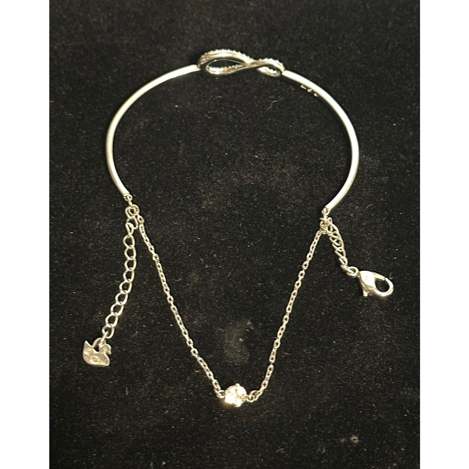Swarovski SWAROVSKI Hyperbola bangle Infinity, White, Rhodium plated Size ONE SIZE - 4 Thumbnail