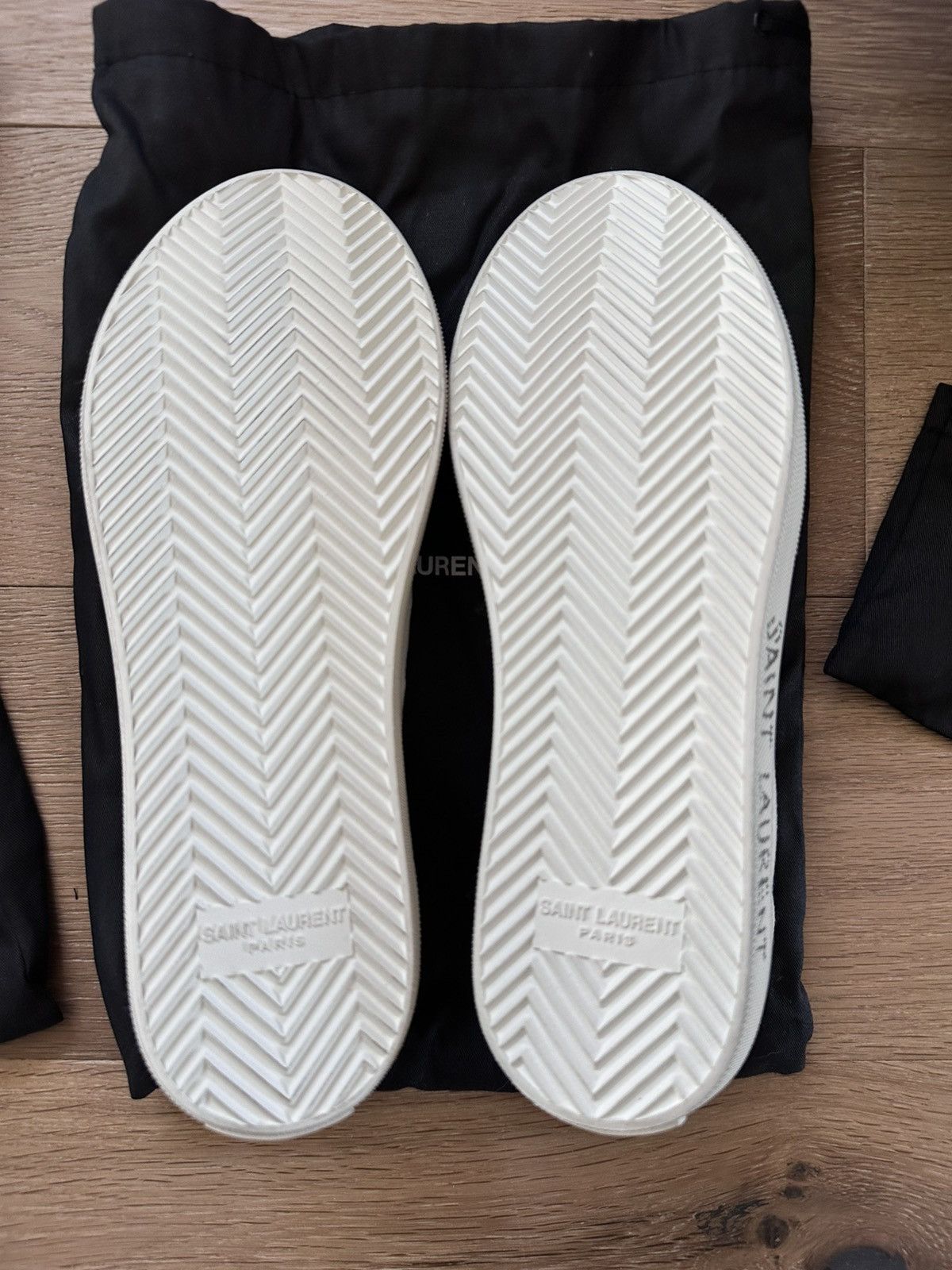 Saint Laurent Paris × Yves Saint Laurent New SAINT LAURENT White Canvas Malibu Sneakers - Size 37 Size US 7 / IT 37 - 3 Thumbnail