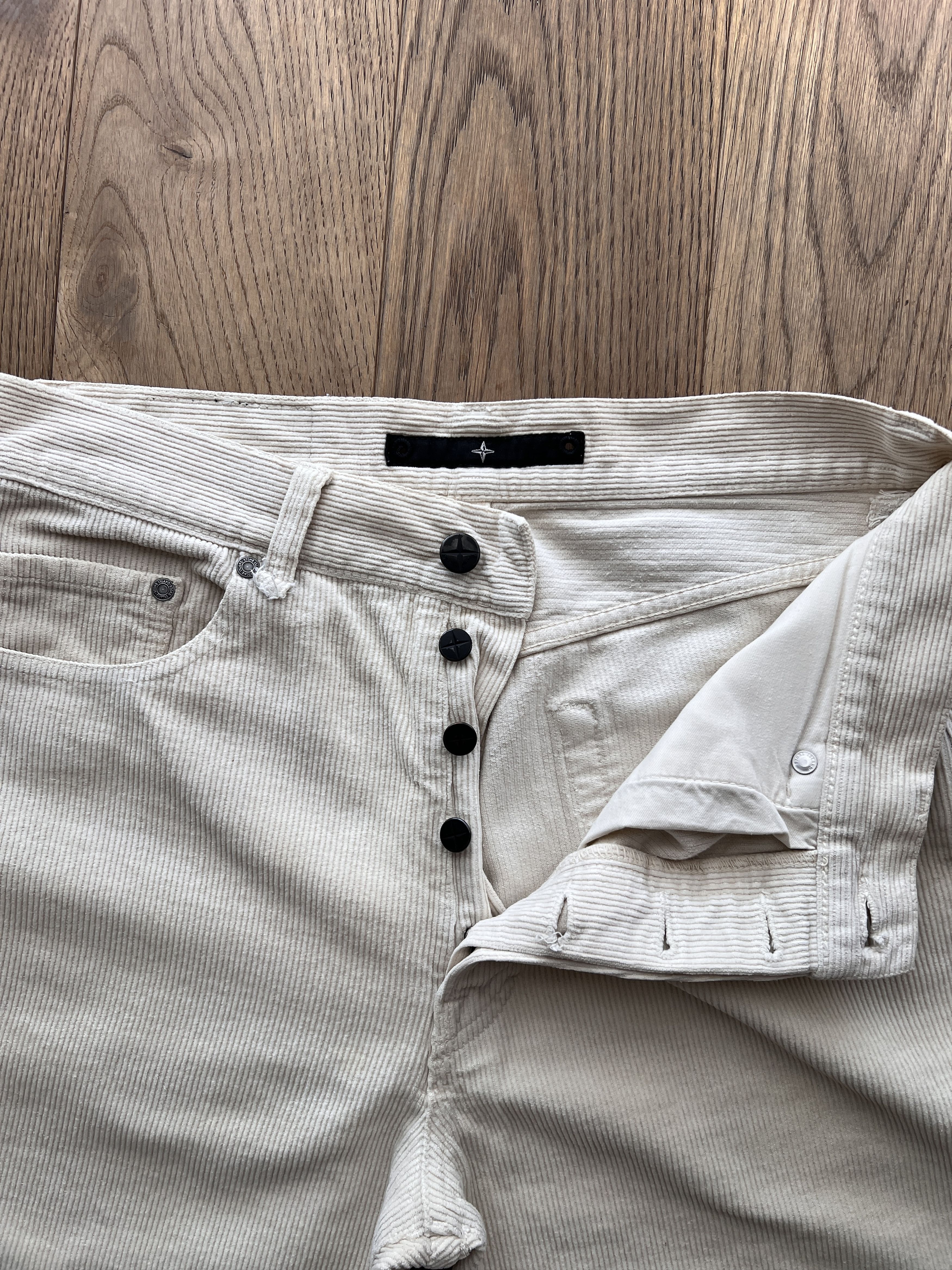 Stone Island Rare! Stone Island vintage 90s cream corduroy pants velvet Size US 31 - 14 Thumbnail