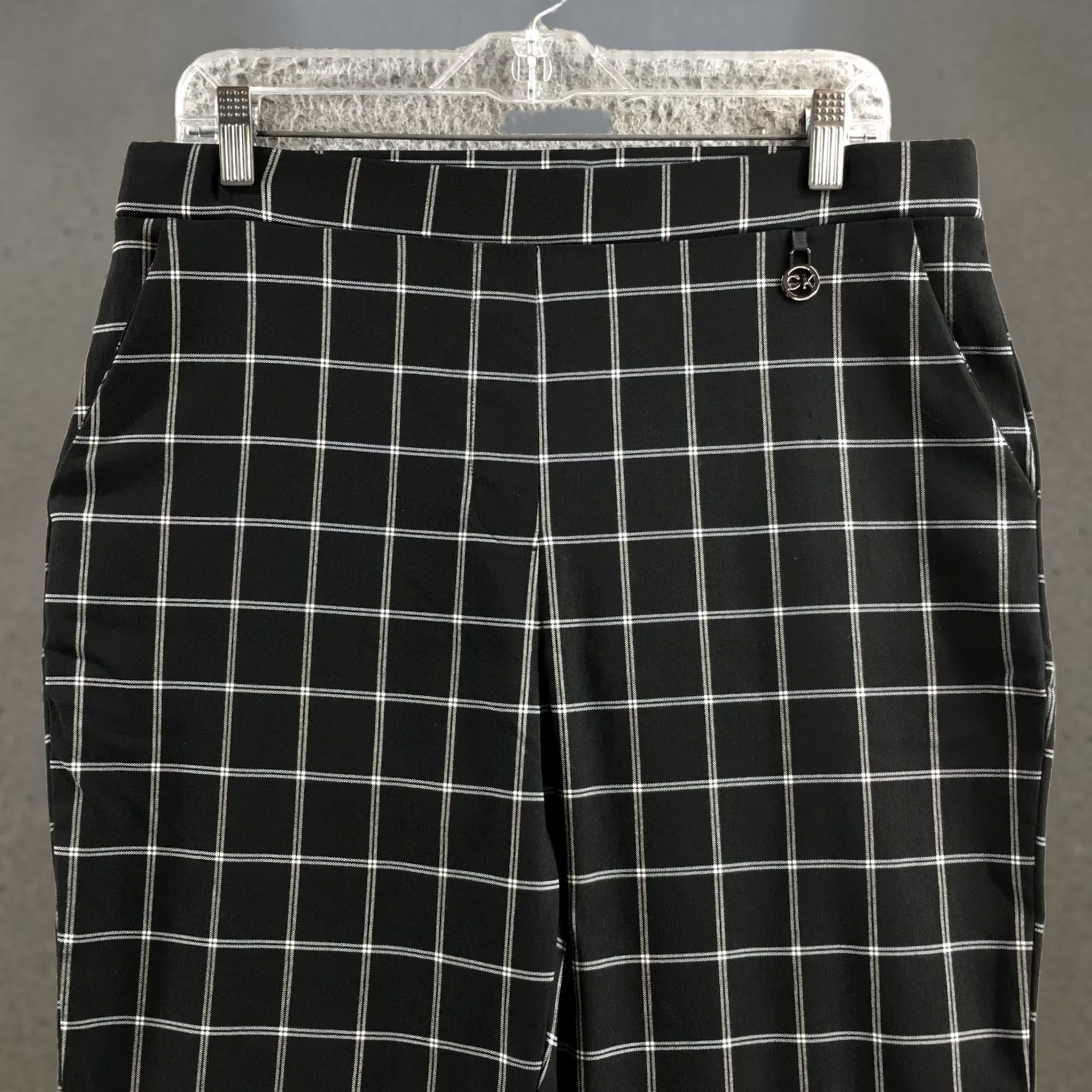 Calvin Klein Calvin Klein Pants L Black White Plaid Hi-Rise Pull On Cropped Side Pocket Women Size 36" / US 14 / IT 50 - 1 Thumbnail