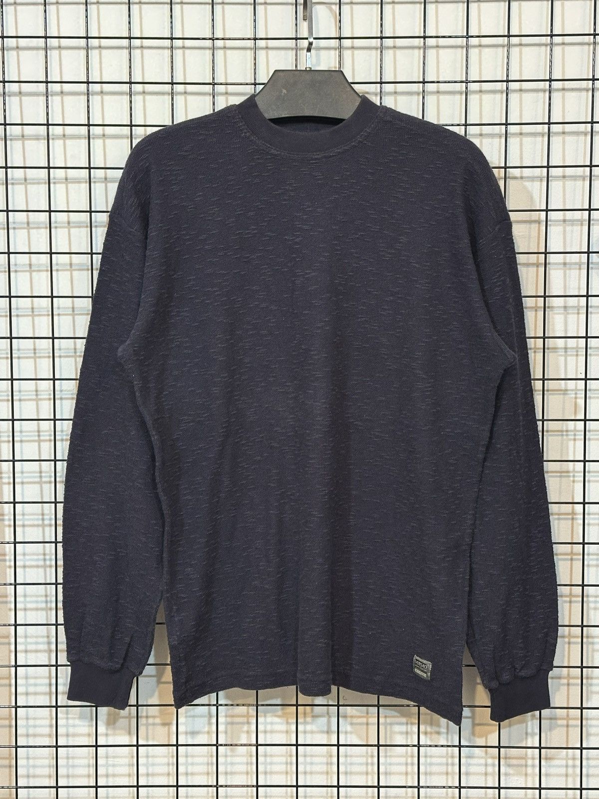 Versace Versace Streetwear Versace Big Velour Logo Long Sleve. Size US S / EU 44-46 / 1 - 1 Thumbnail