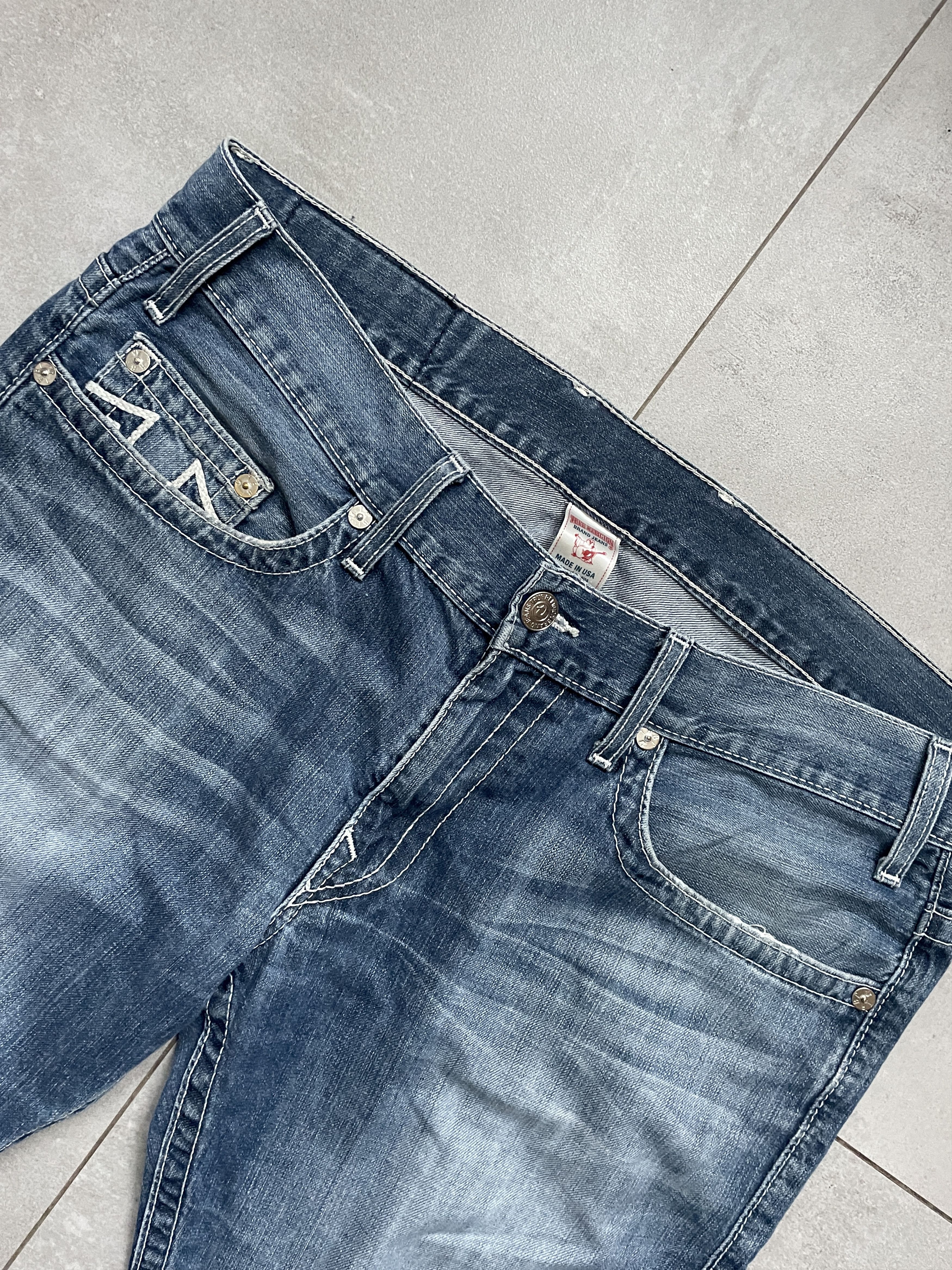 True Religion Y2K TRUE RELIGION STRAIGHT LIGHT BLUE DISTRESSED JEANS Size US 38 / EU 54 - 4 Thumbnail