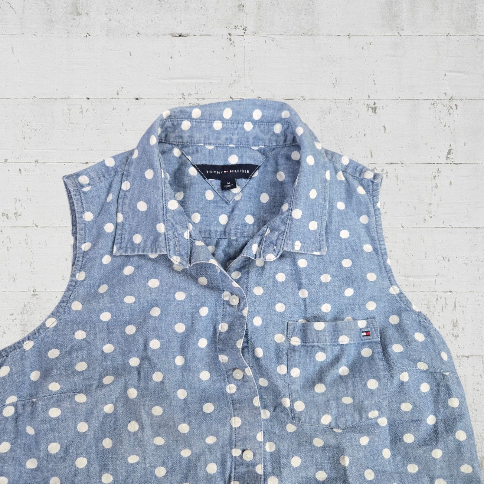 Tommy Hilfiger Tommy Hilfiger Polka Dot Chambray Top Size Medium Size M / US 6-8 / IT 42-44 - 4 Thumbnail