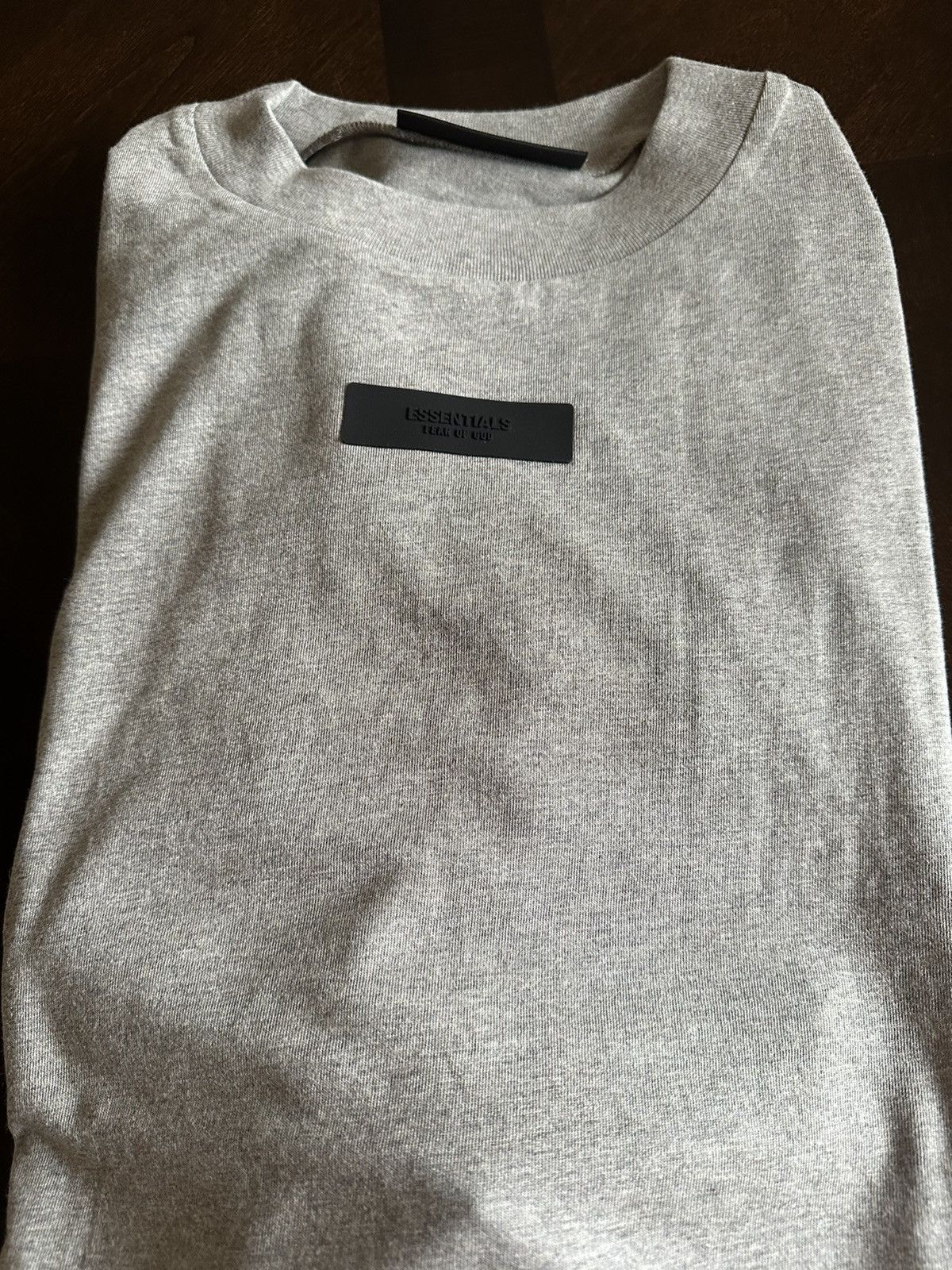 Essentials × Fear of God Fear of God Essentials Dark Heather Oatmeal T-Shirt -Size XL Size US XL / EU 56 / 4 - 3 Thumbnail