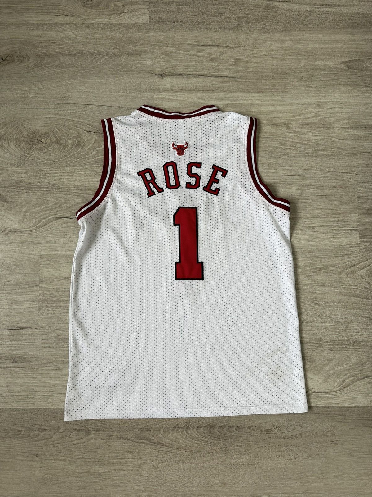 NBA NBA Bulls Shirt Rose Jersey Size US M / EU 48-50 / 2 - 11 Thumbnail