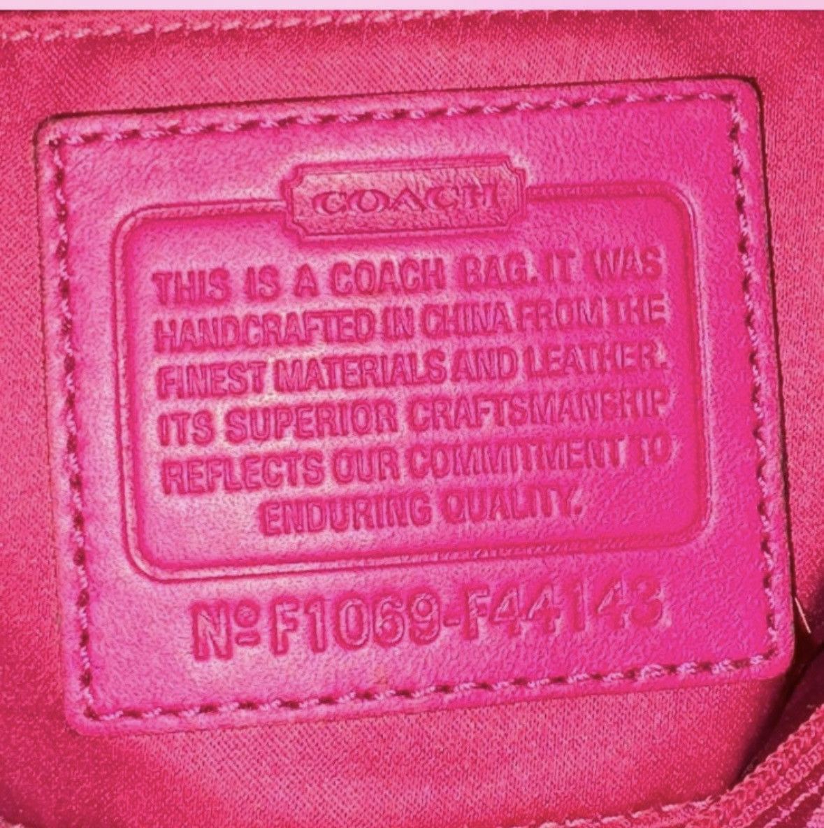 Coach Coach signature Carly pink fuchsia patent leather trim bag Size ONE SIZE - 7 Thumbnail
